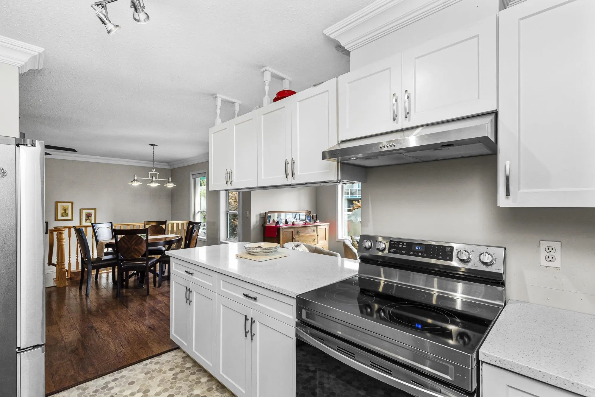 402 7500 Columbia Street