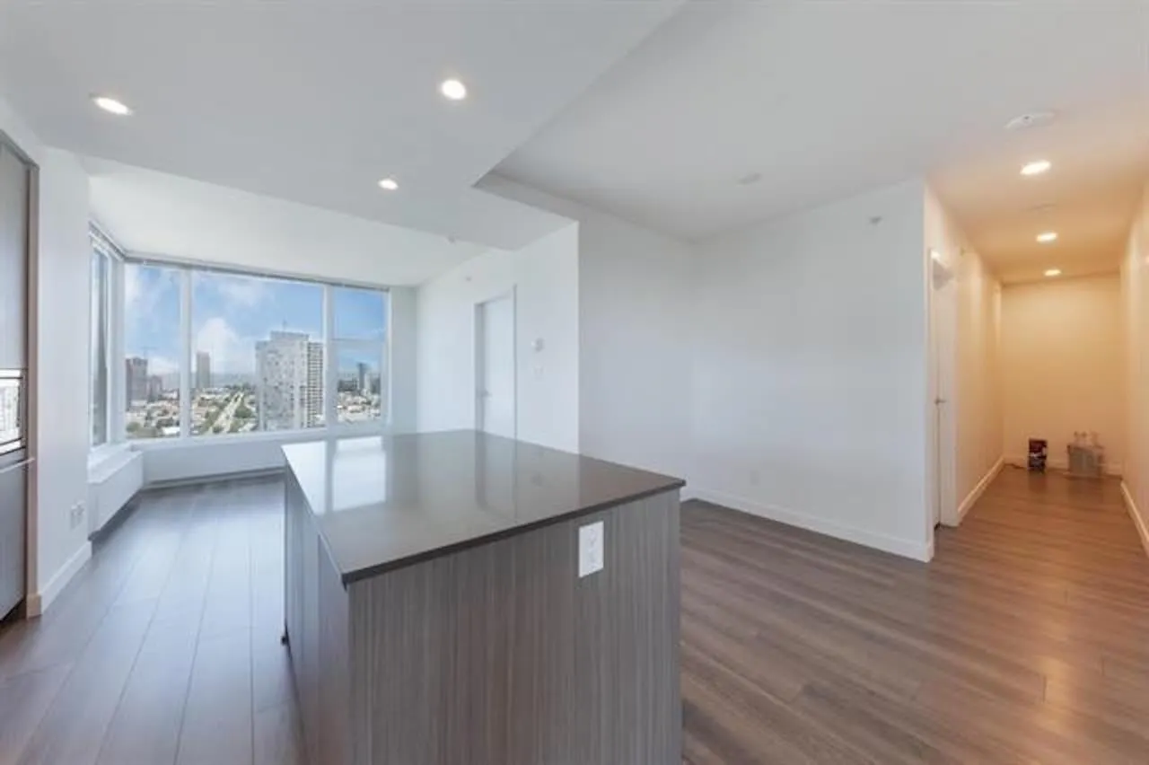2704 13615 Fraser Highway