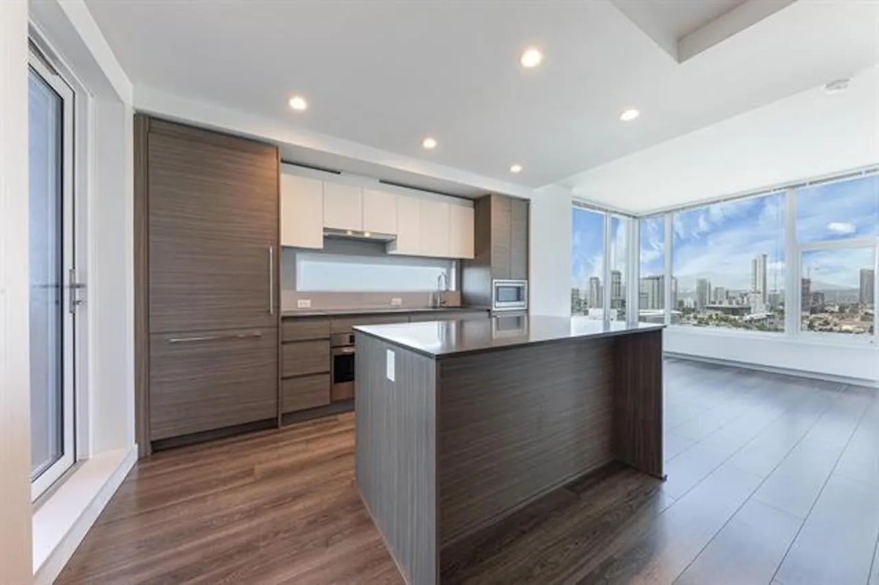 2704 13615 Fraser Highway