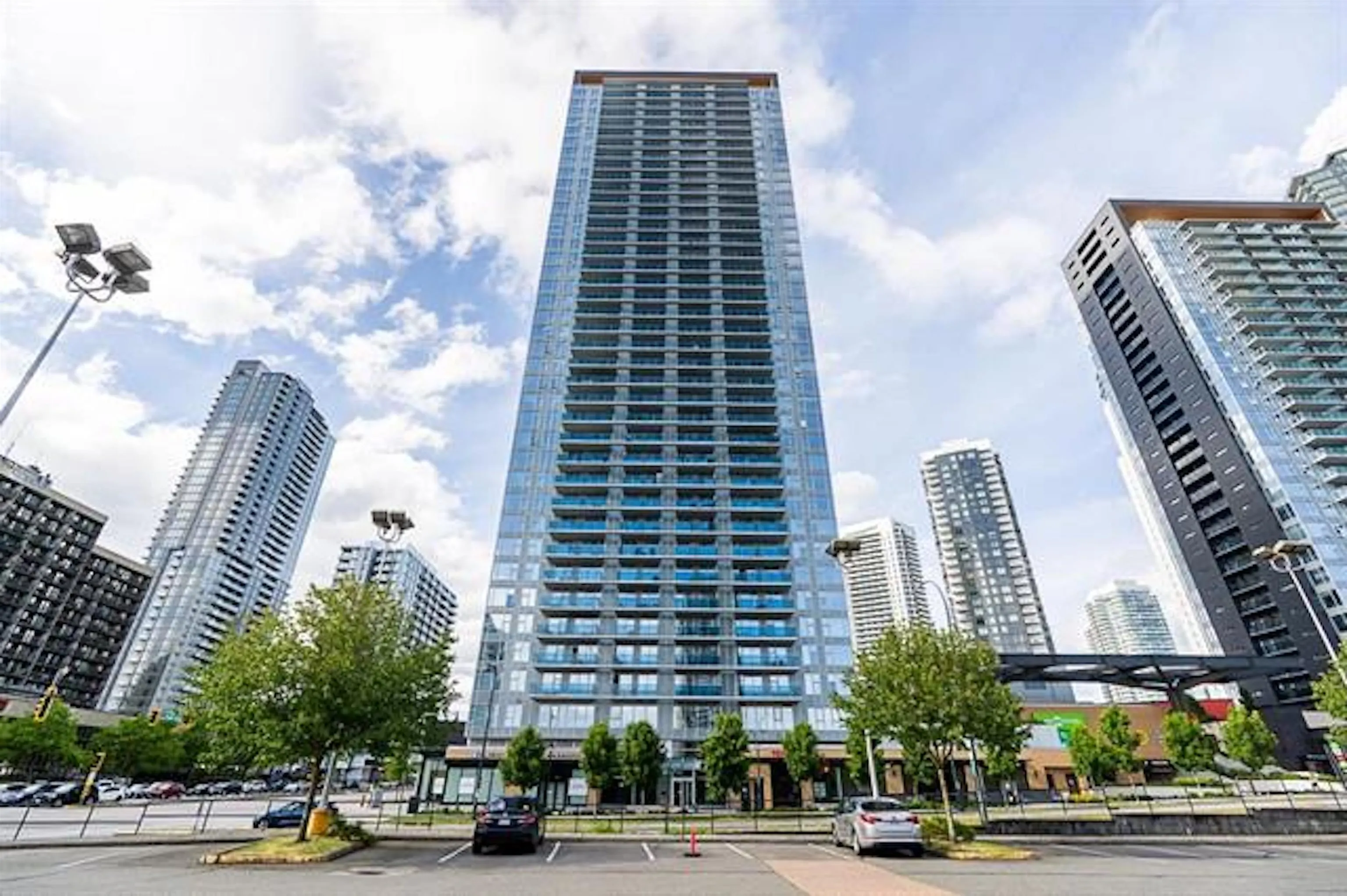 2704 13615 Fraser Highway
