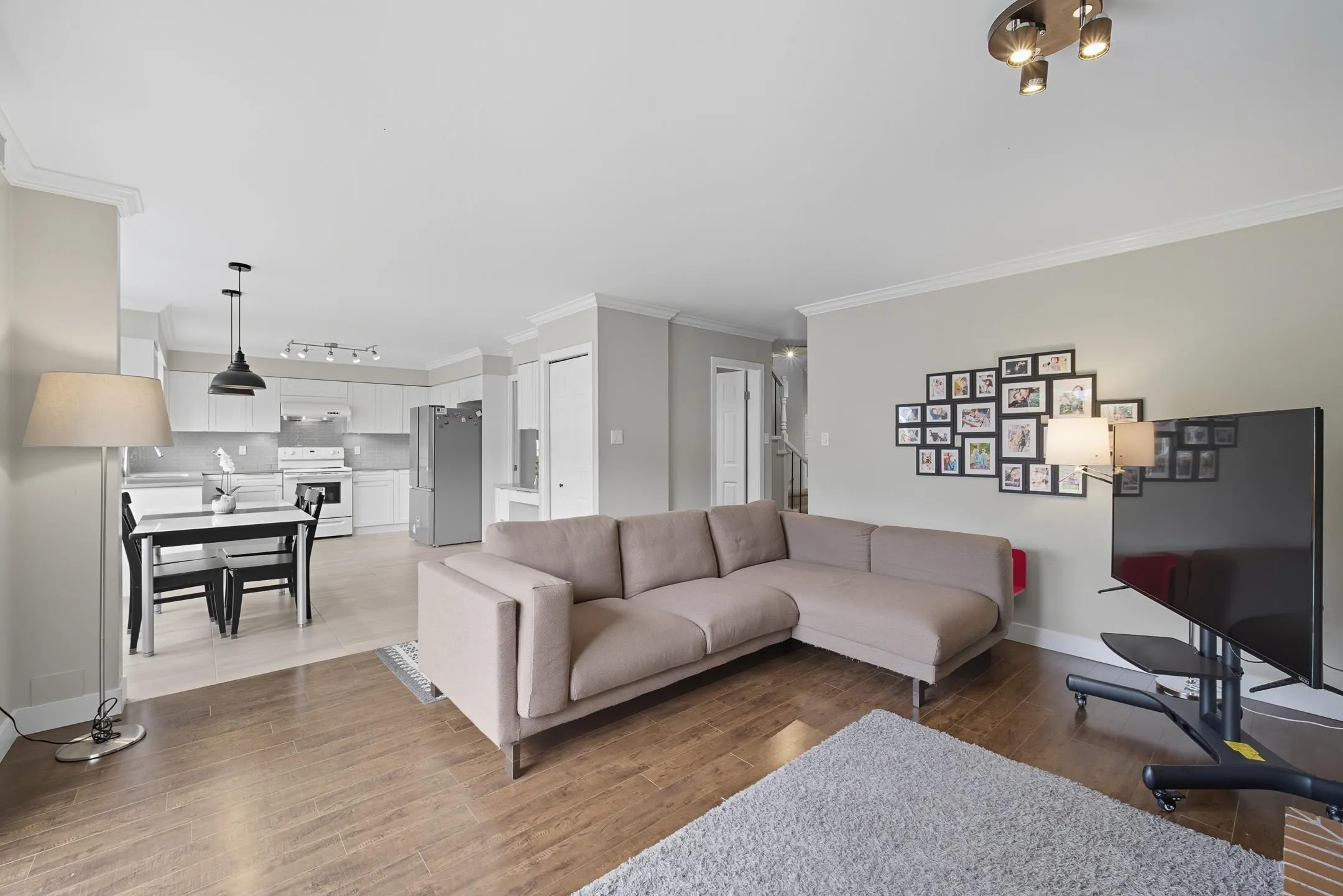 5571 Pearl Court