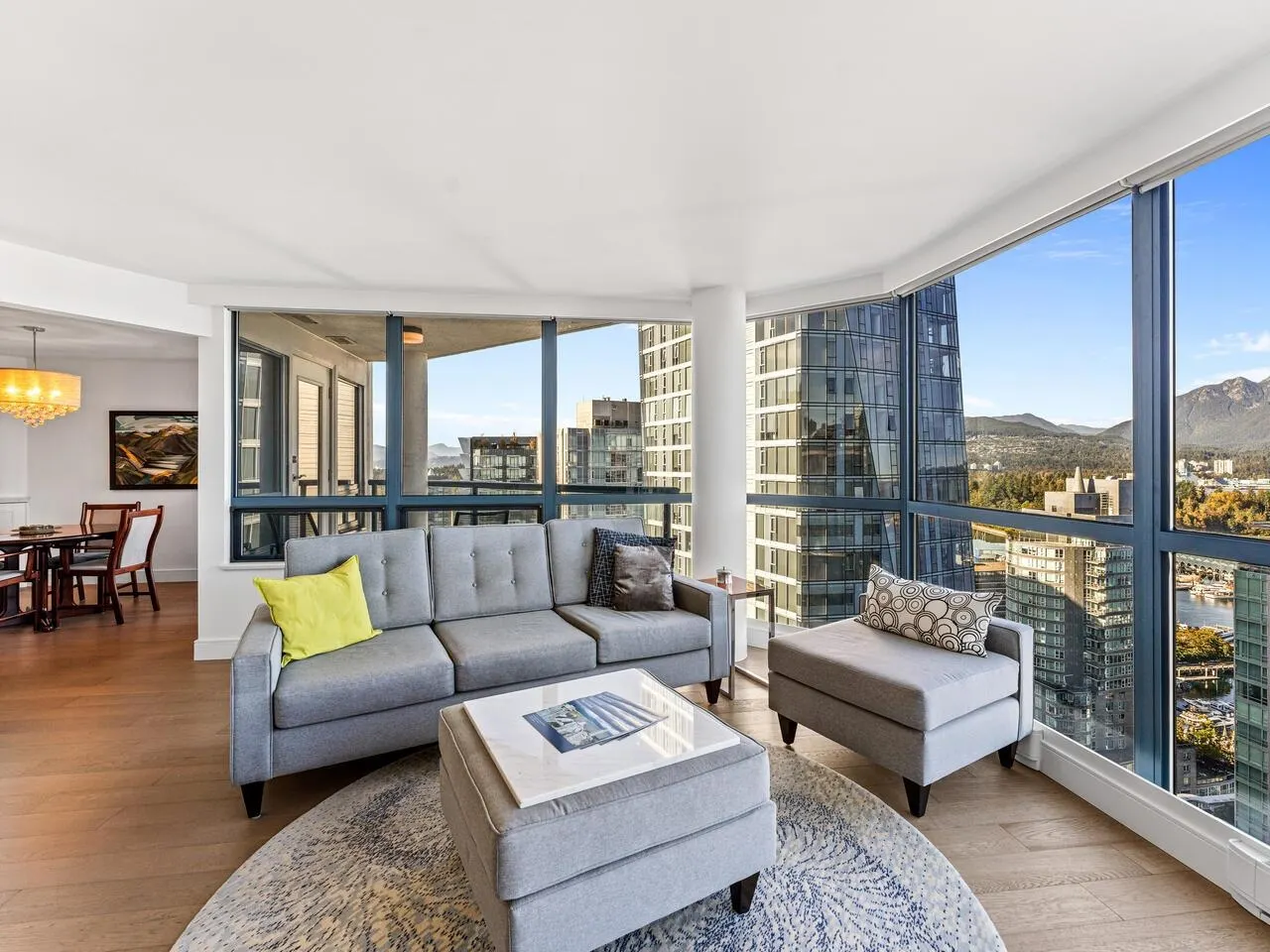 2302 1415 West Georgia Street