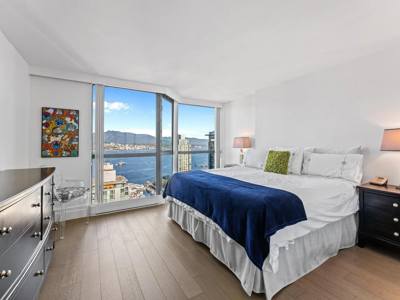 2302 1415 West Georgia Street