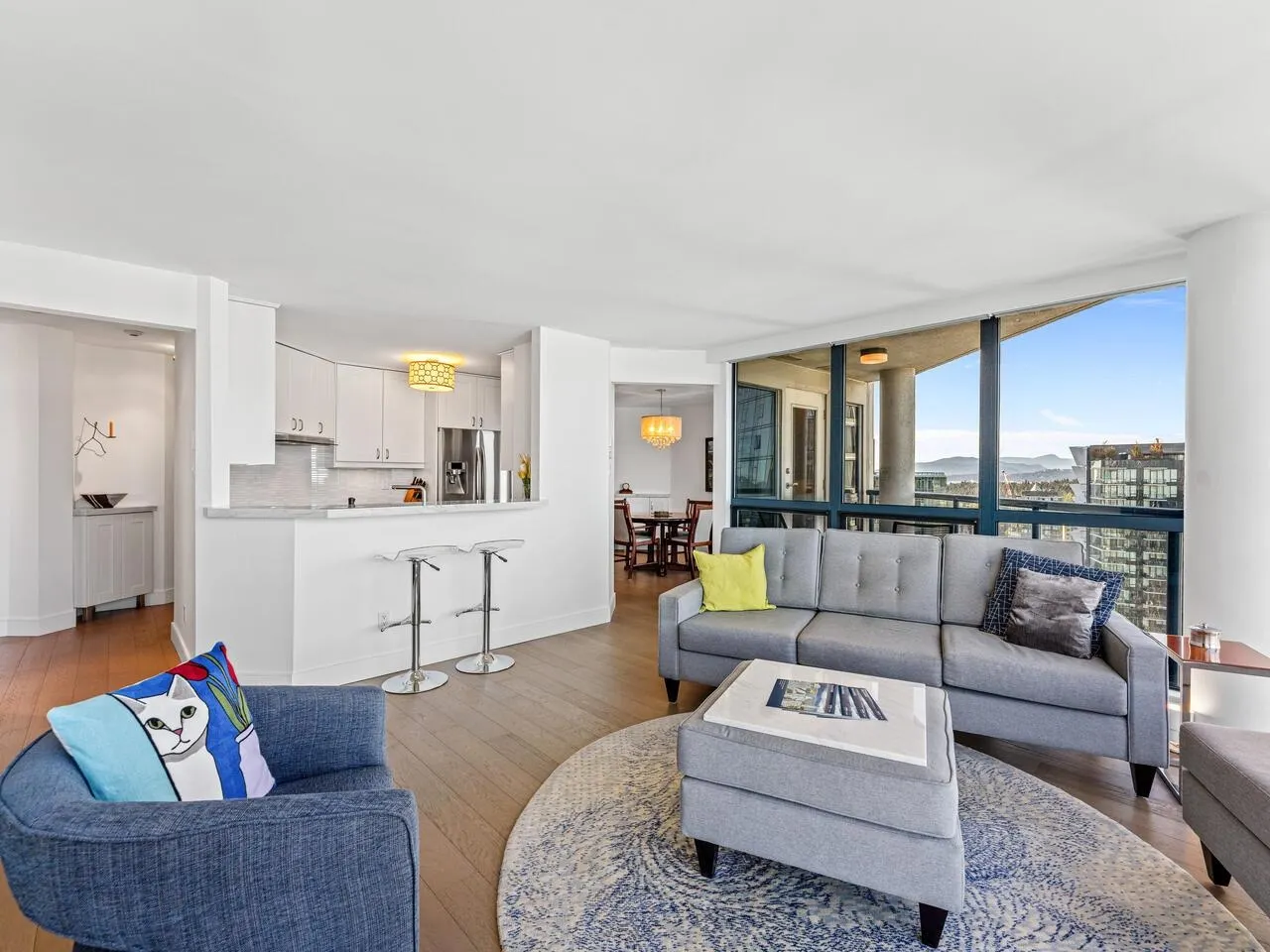 2302 1415 West Georgia Street