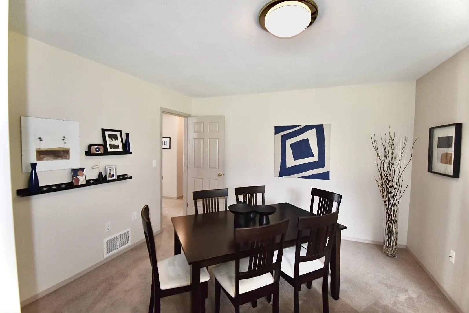 1499 Hanbury Road