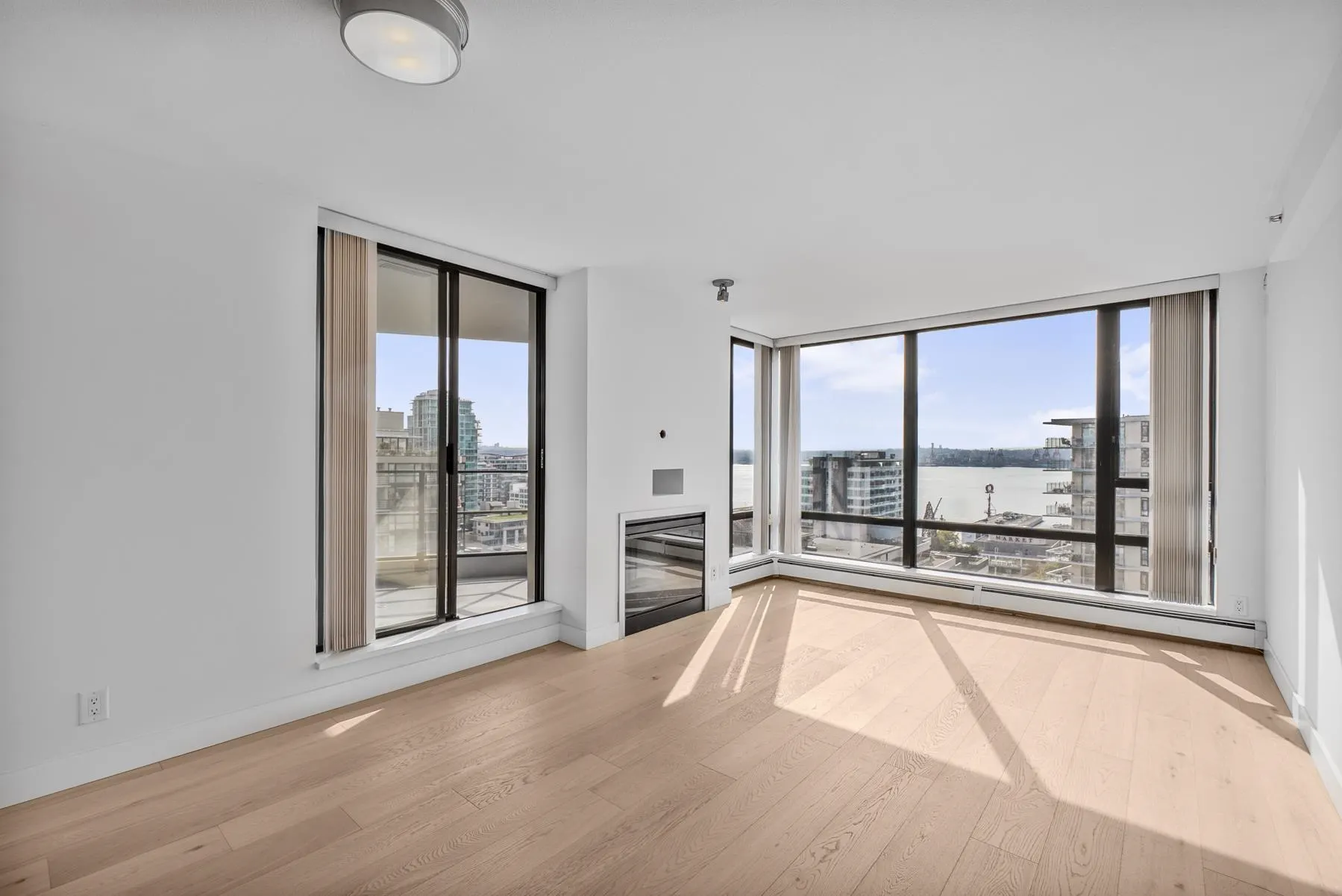 1301 151 W 2nd Street