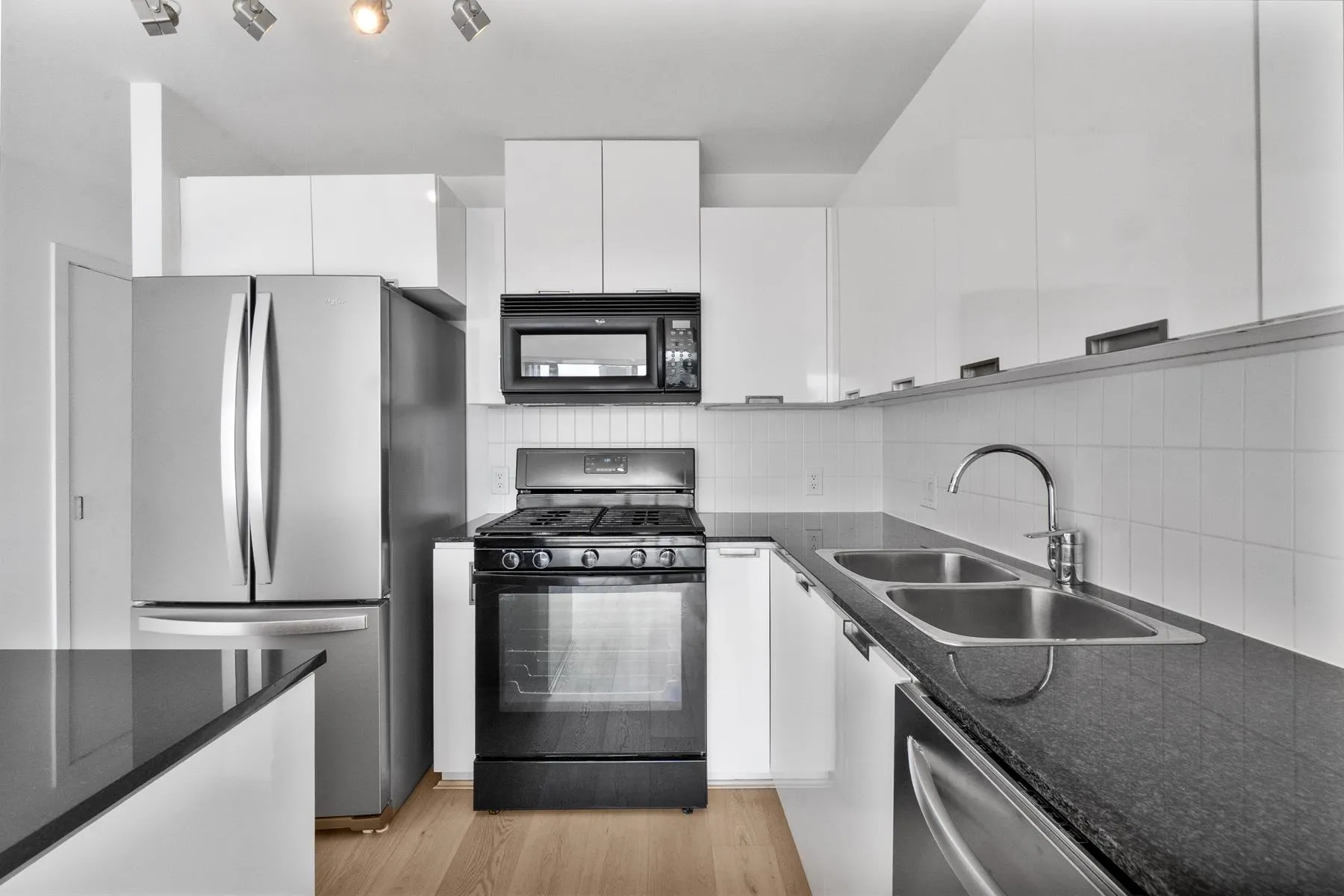 1301 151 W 2nd Street