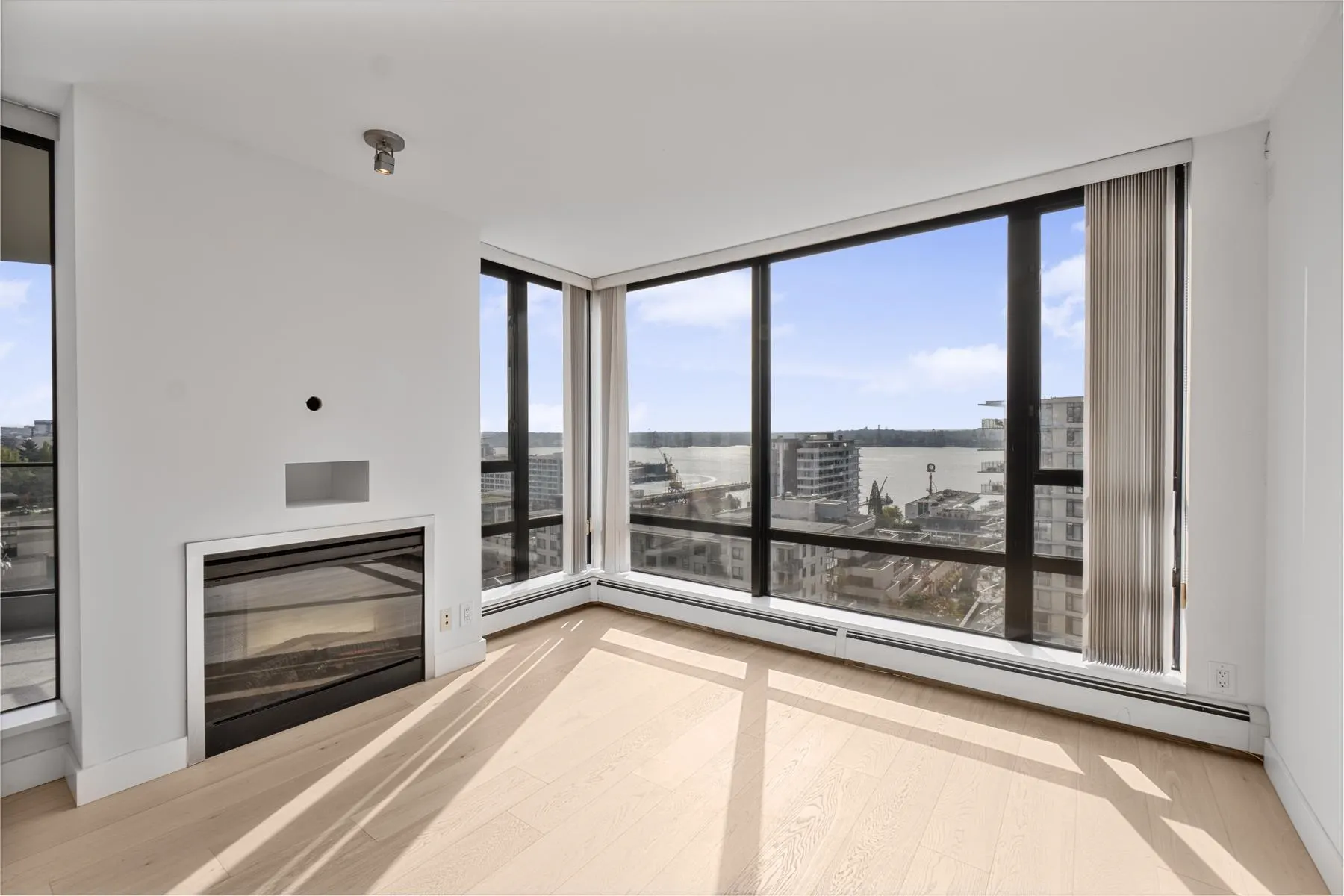 1301 151 W 2nd Street