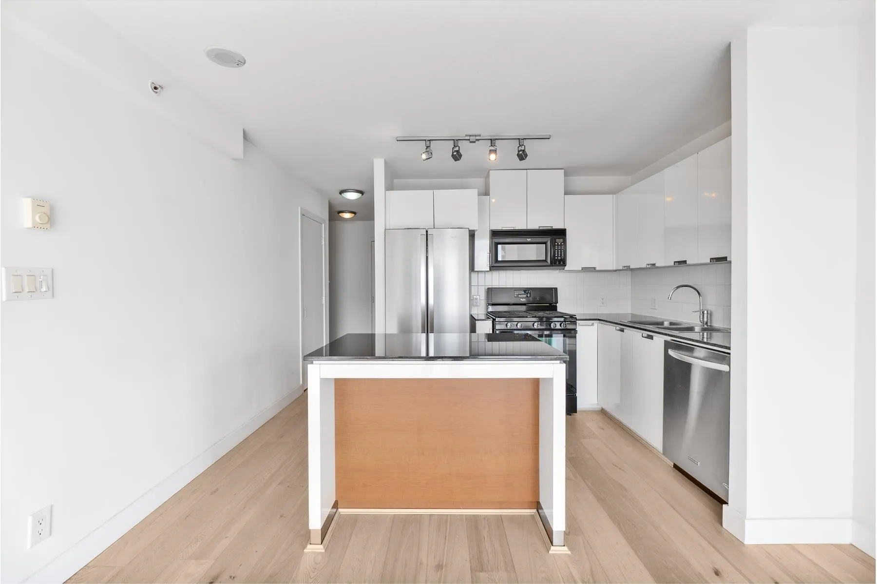 1301 151 W 2nd Street