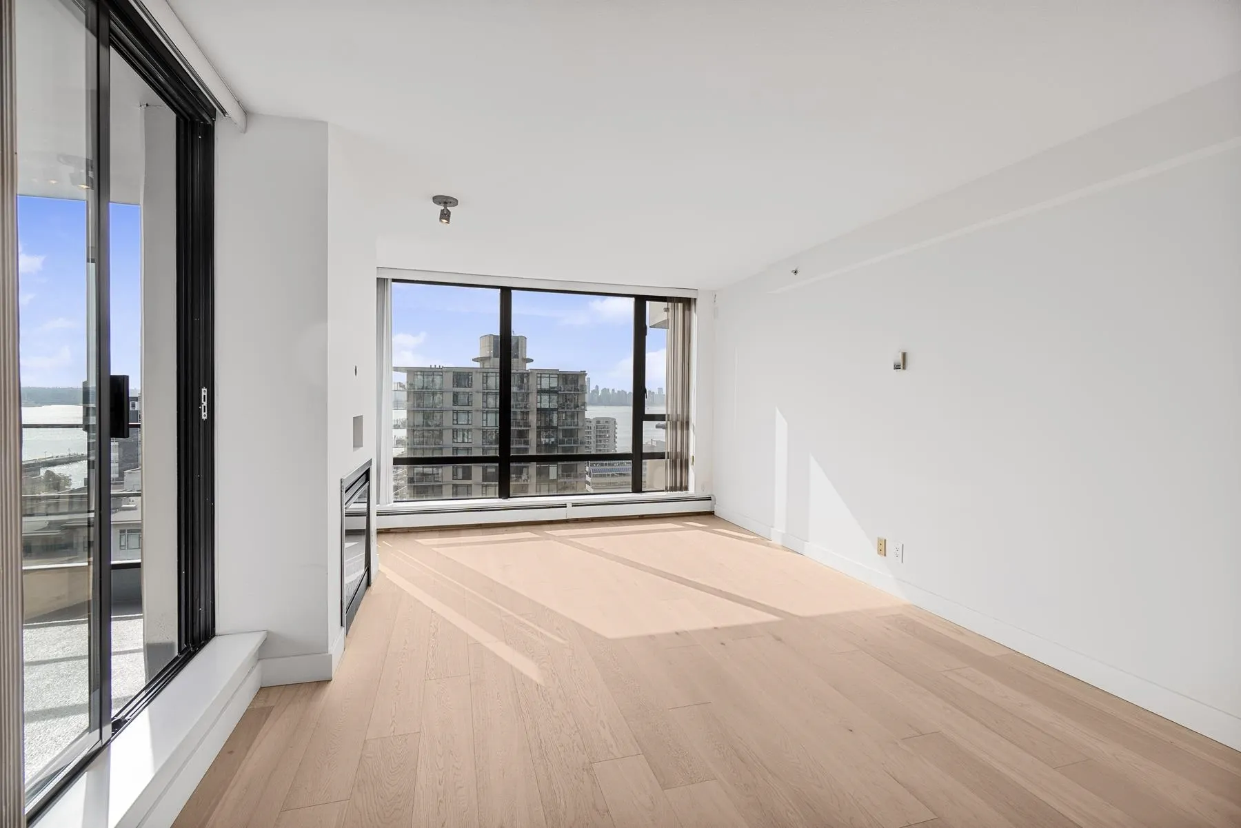 1301 151 W 2nd Street