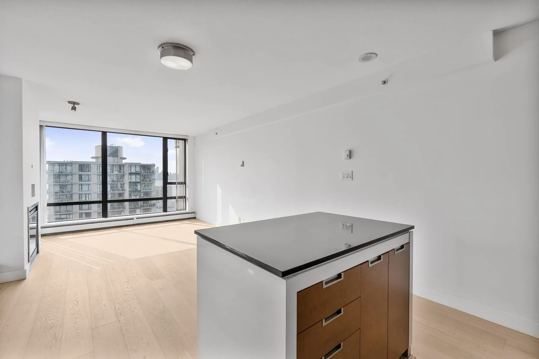 1301 151 W 2nd Street