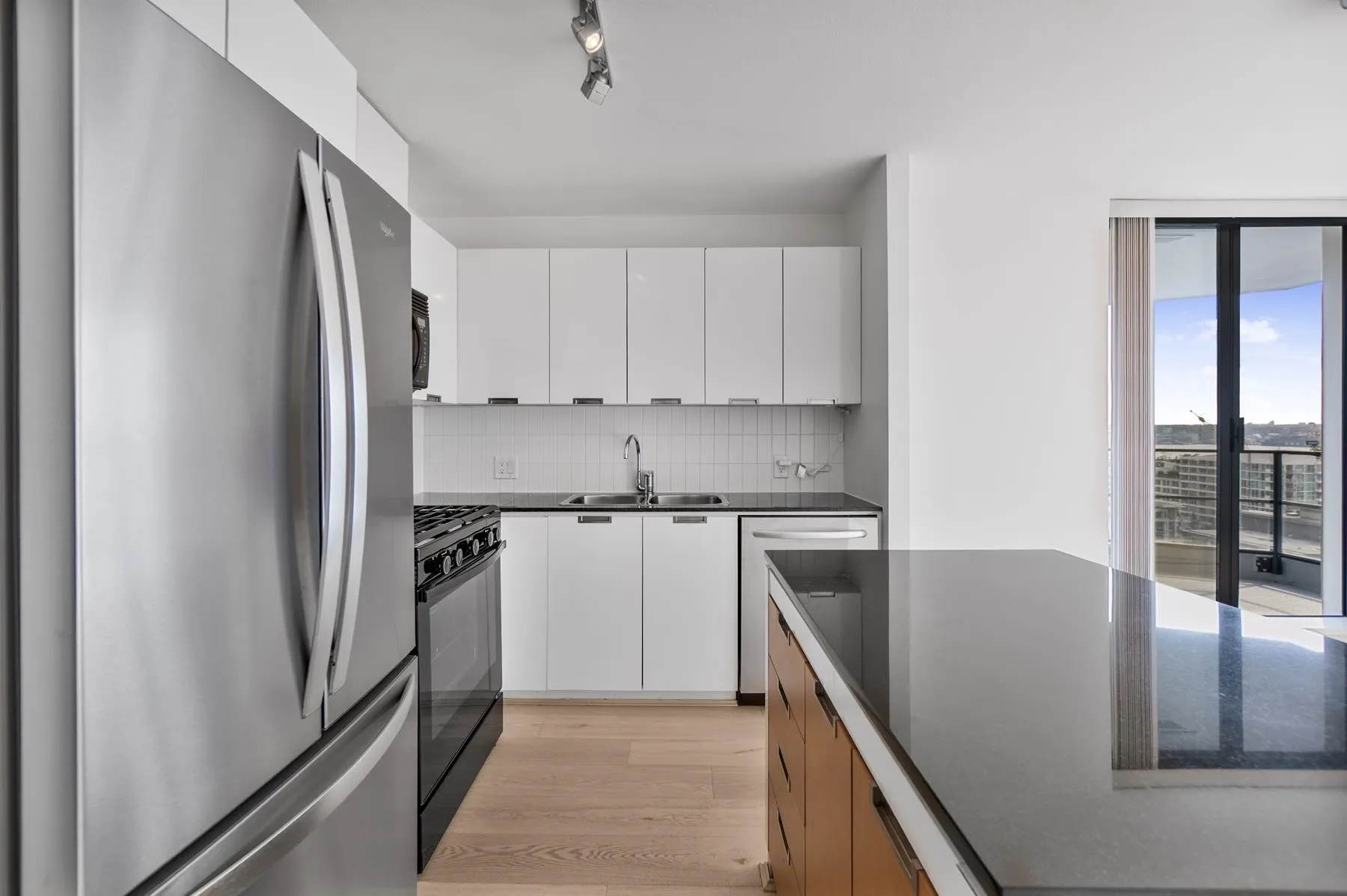 1301 151 W 2nd Street
