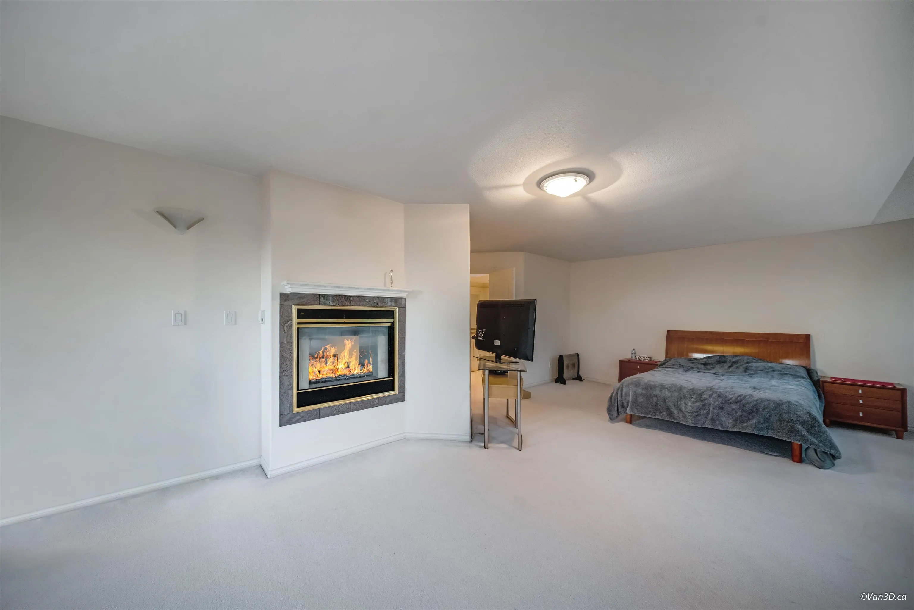 2599 Diamond Crescent