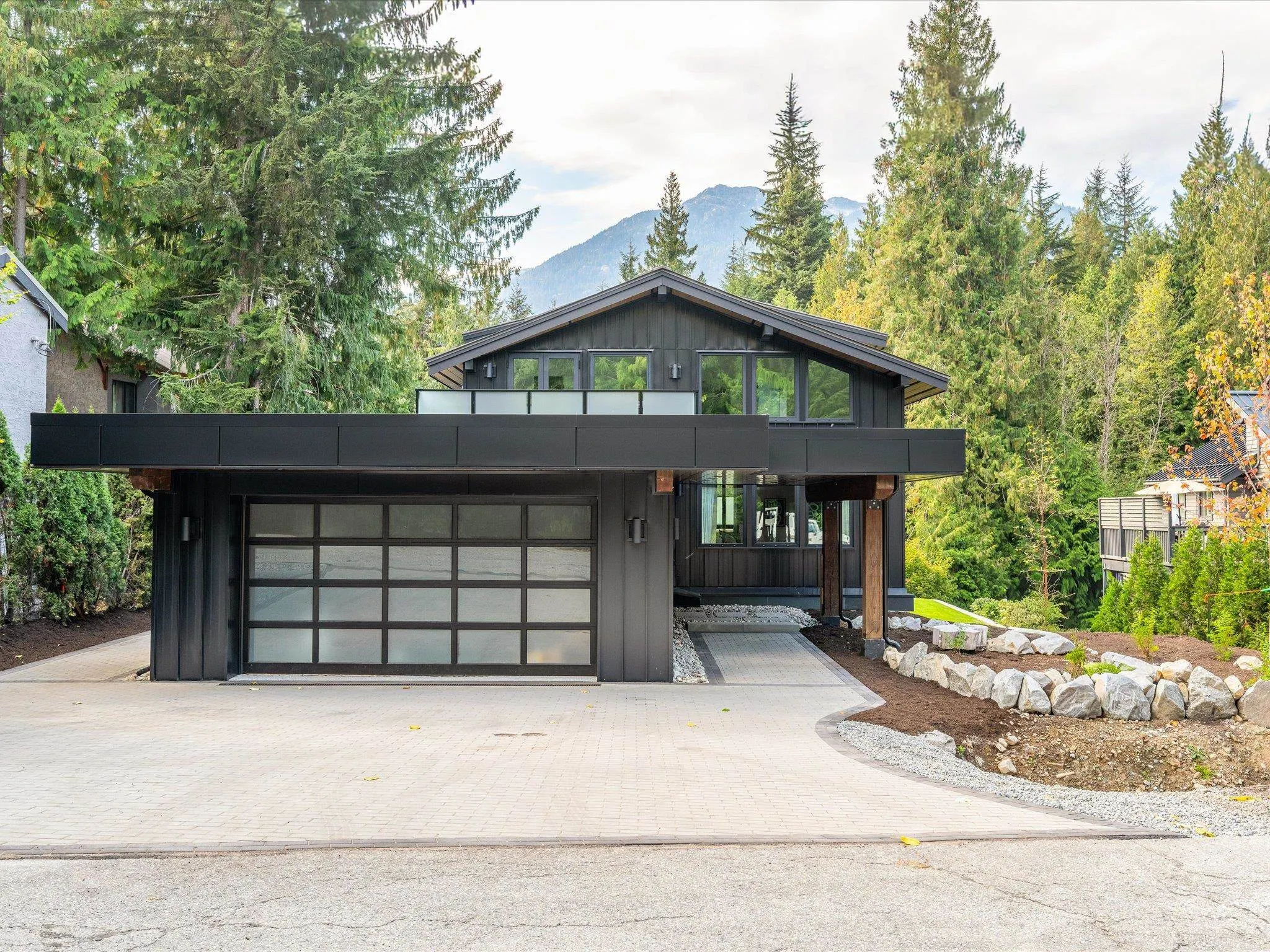 3005 Brio Entrance