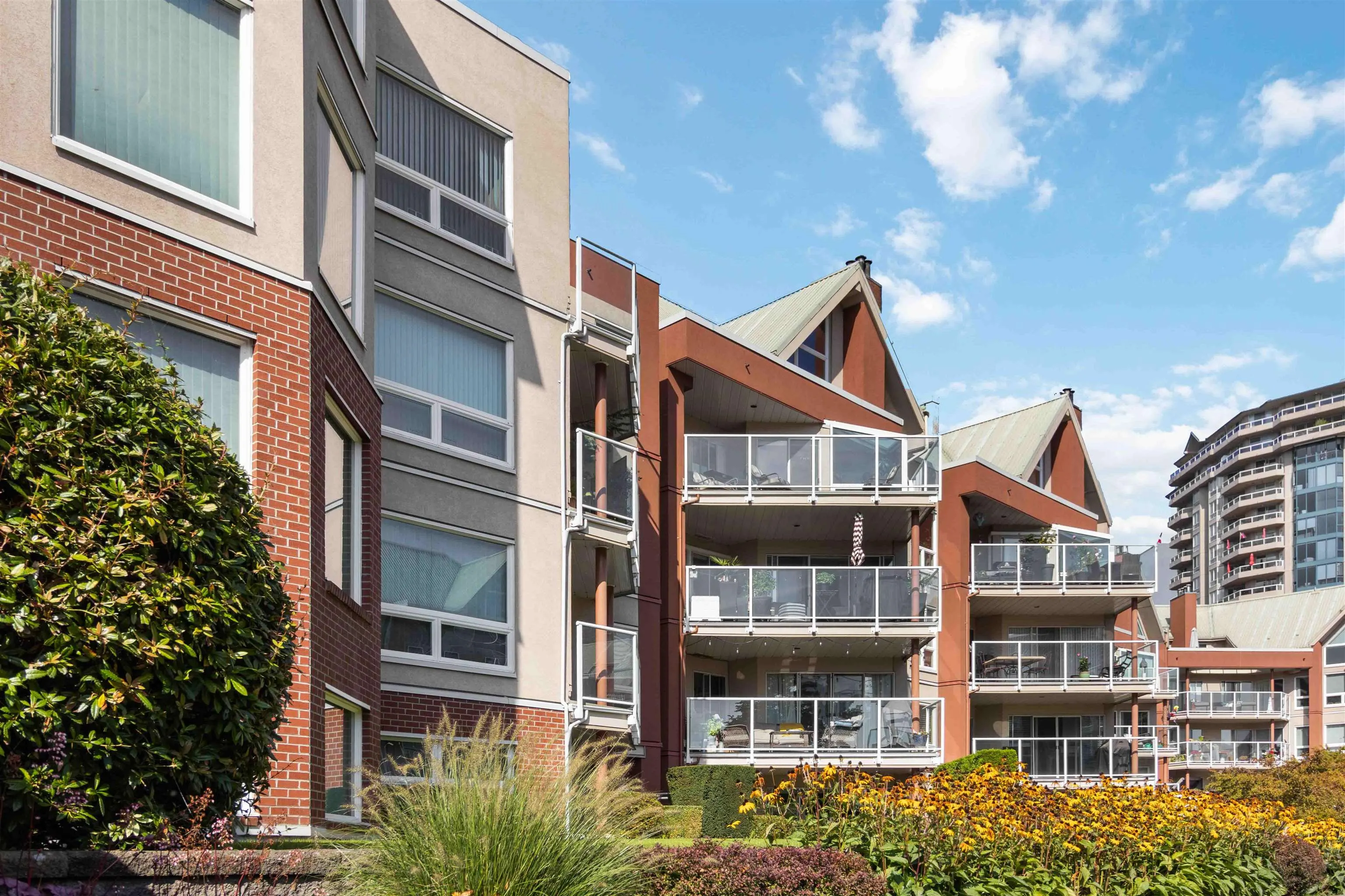 102 1230 Quayside Drive