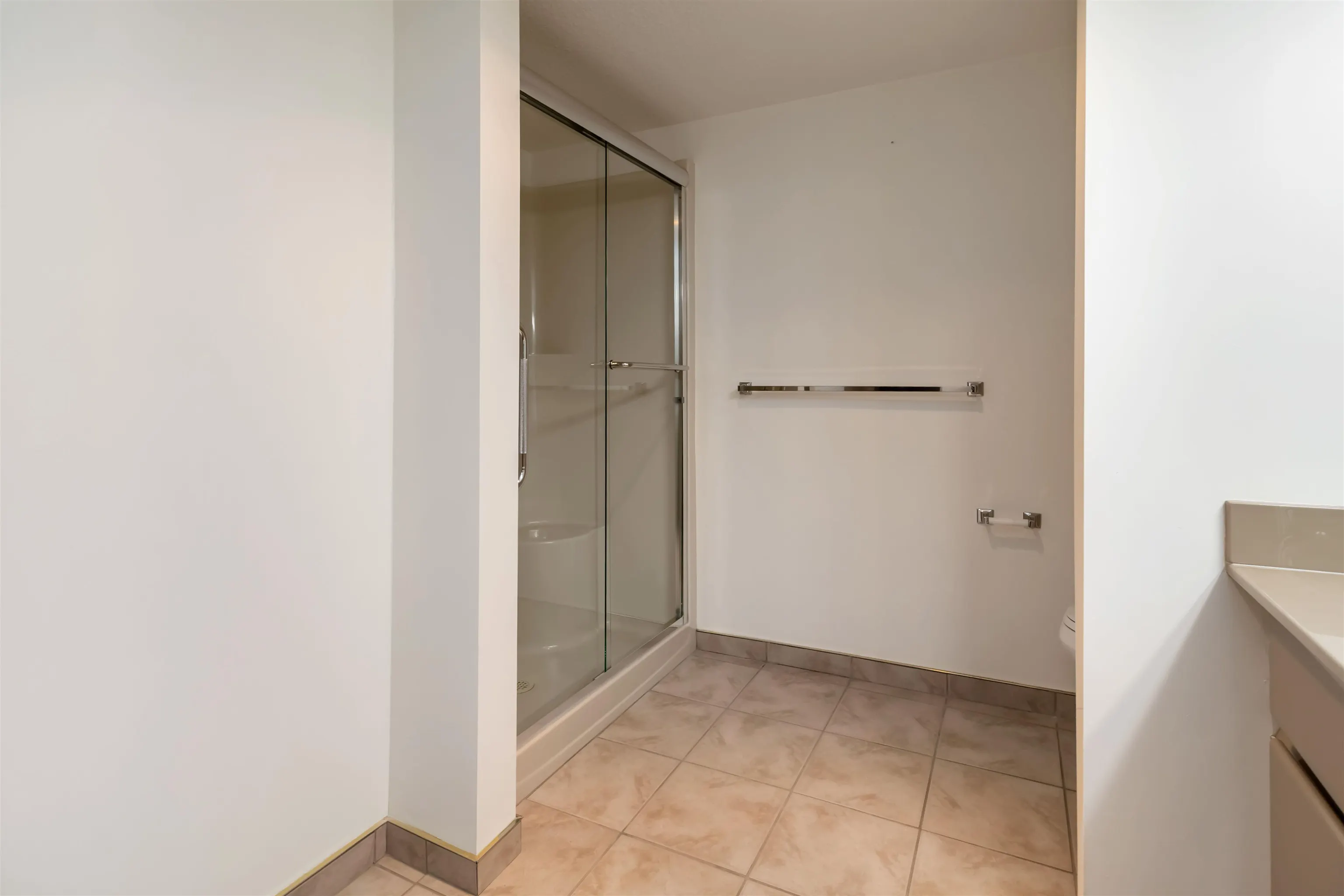 102 1230 Quayside Drive