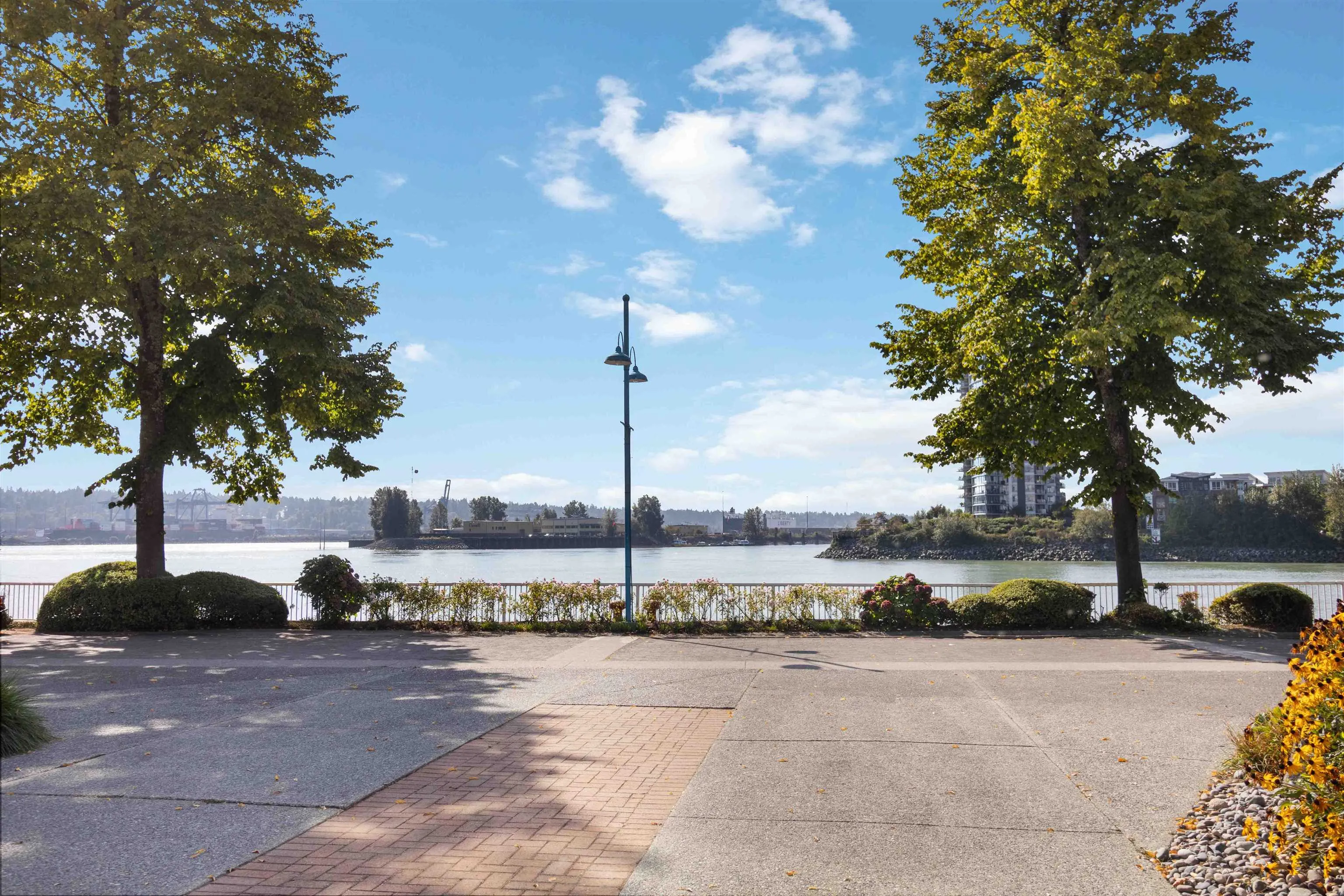 102 1230 Quayside Drive
