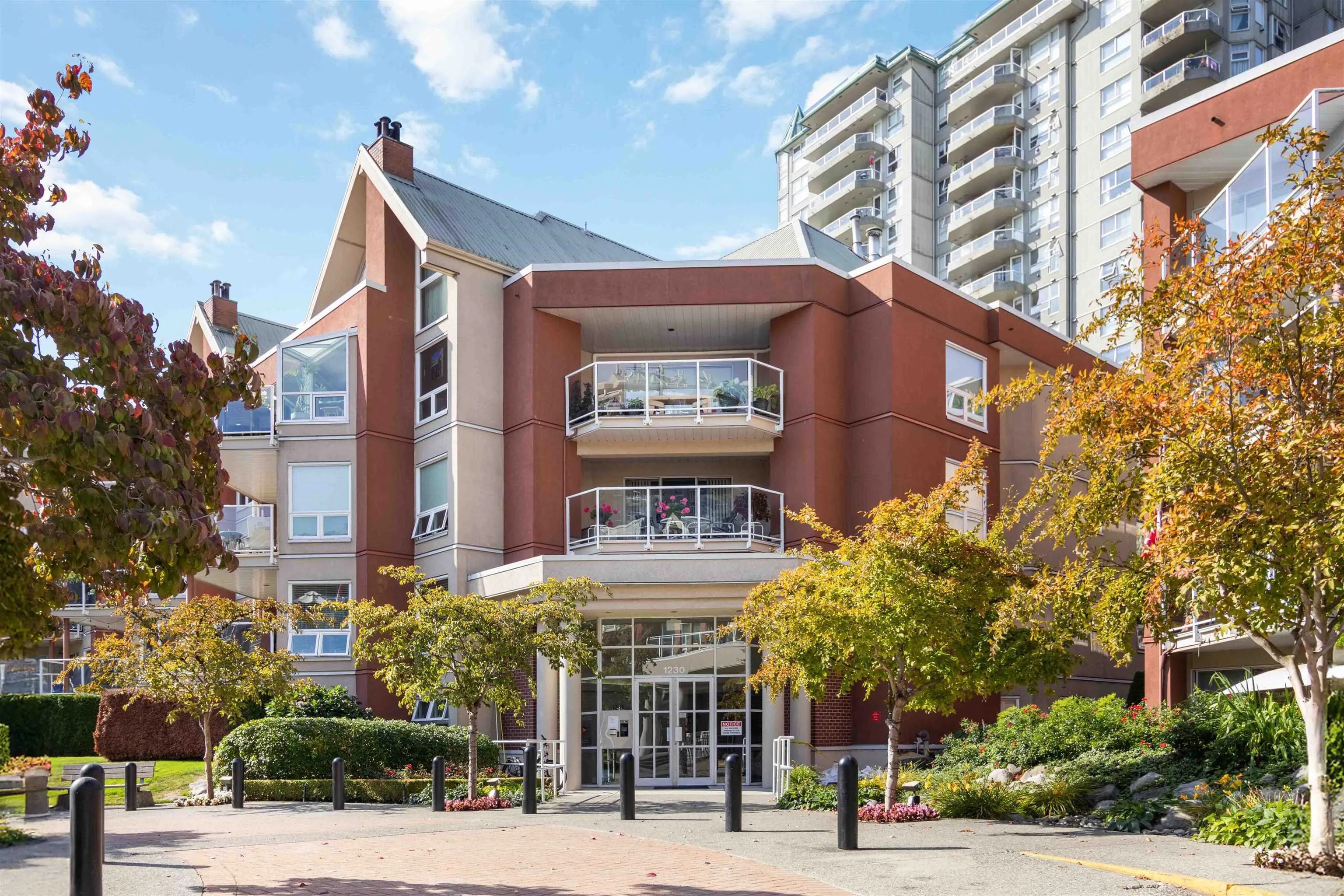 102 1230 Quayside Drive