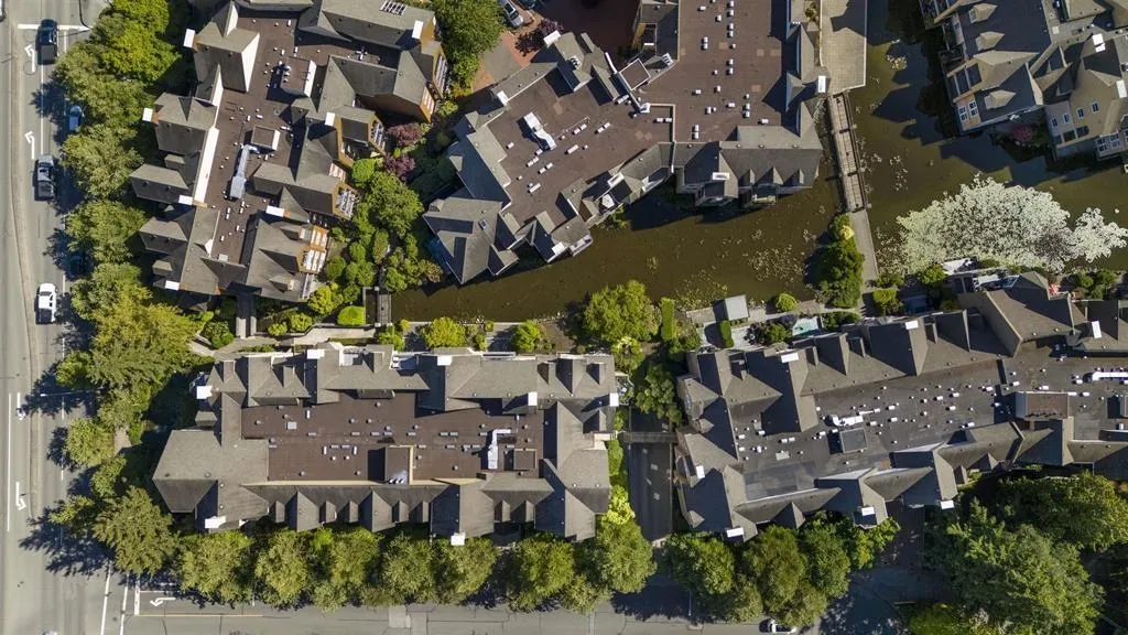 108 5556 14th Avenue