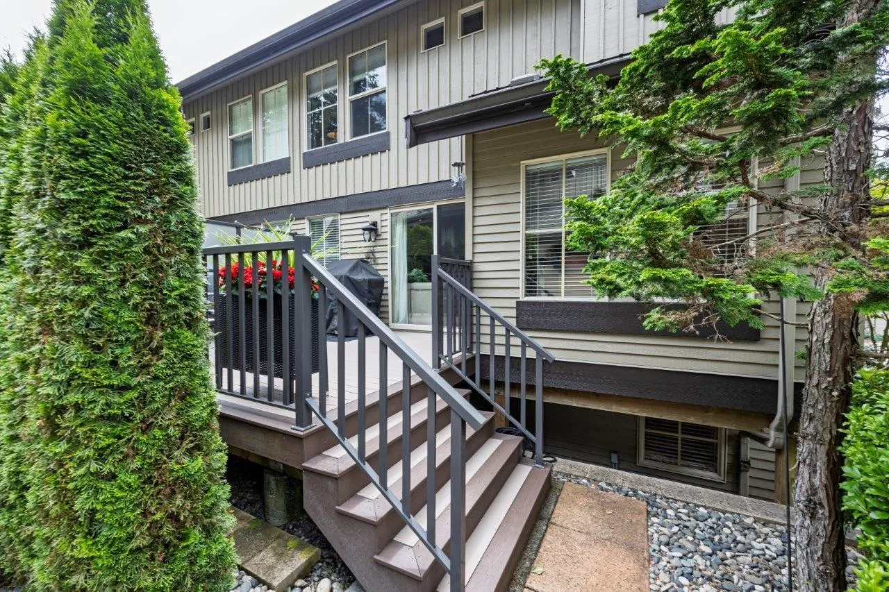 50 1550 Larkhall Crescent