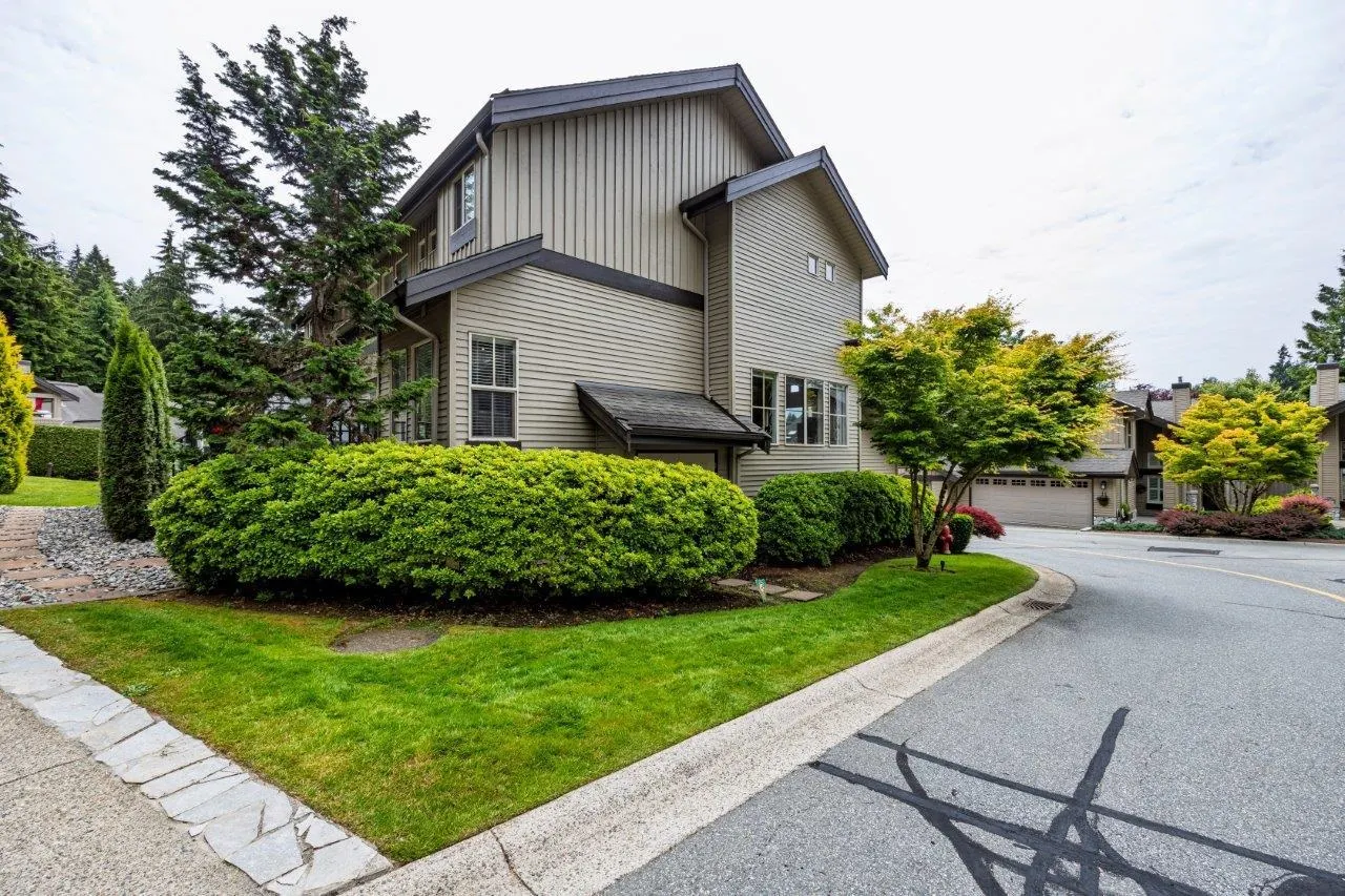 50 1550 Larkhall Crescent