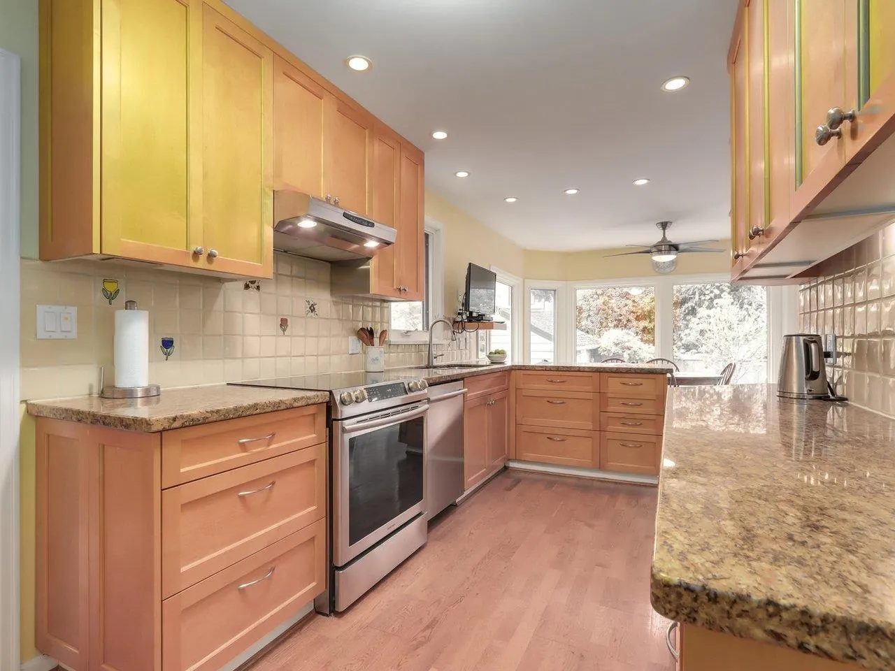 3238 W King Edward Avenue