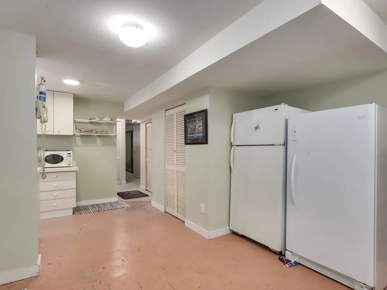 3238 W King Edward Avenue
