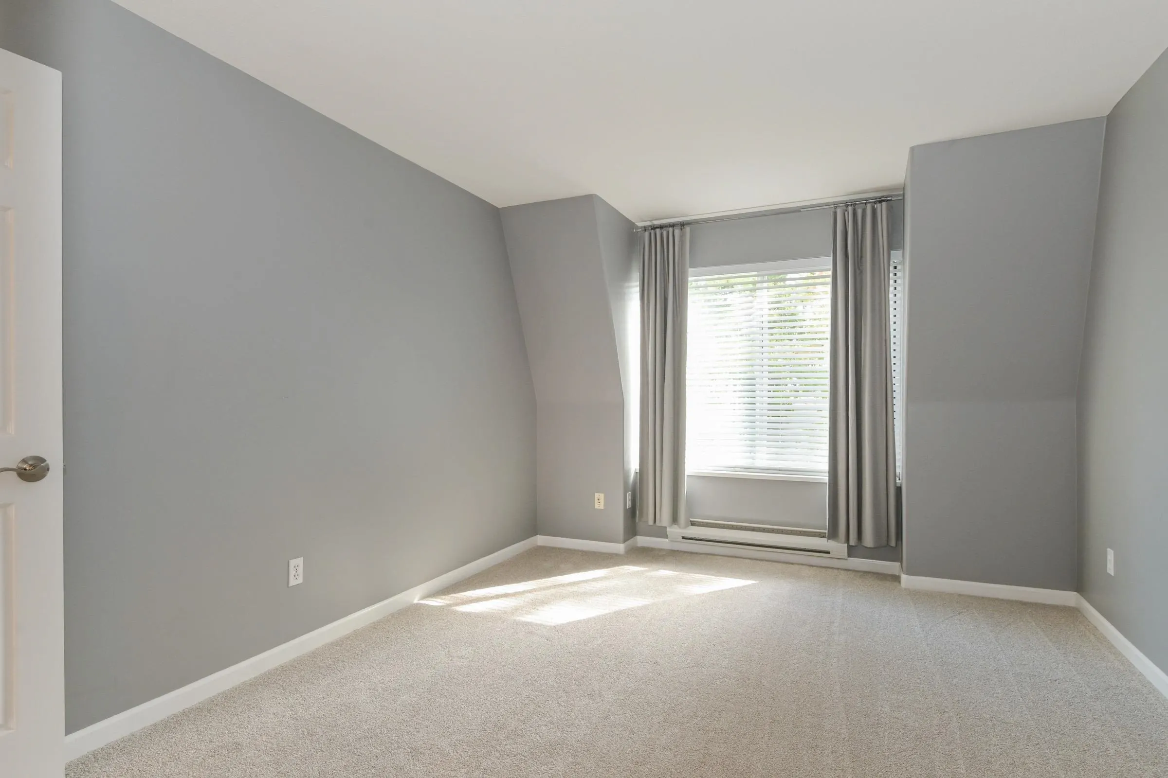 22 8890 Walnut Grove Drive