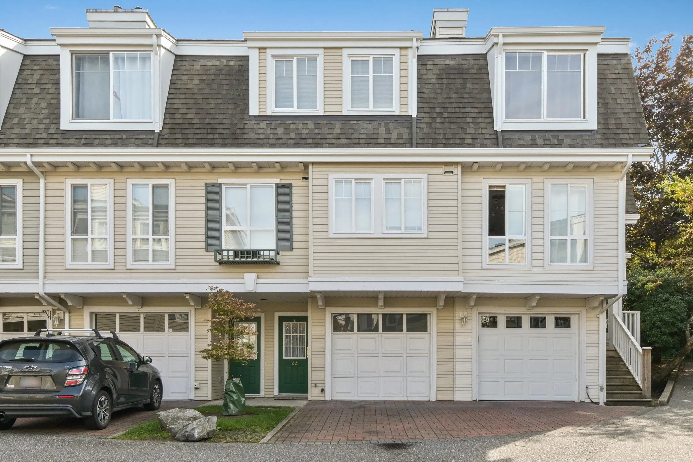 22 8890 Walnut Grove Drive