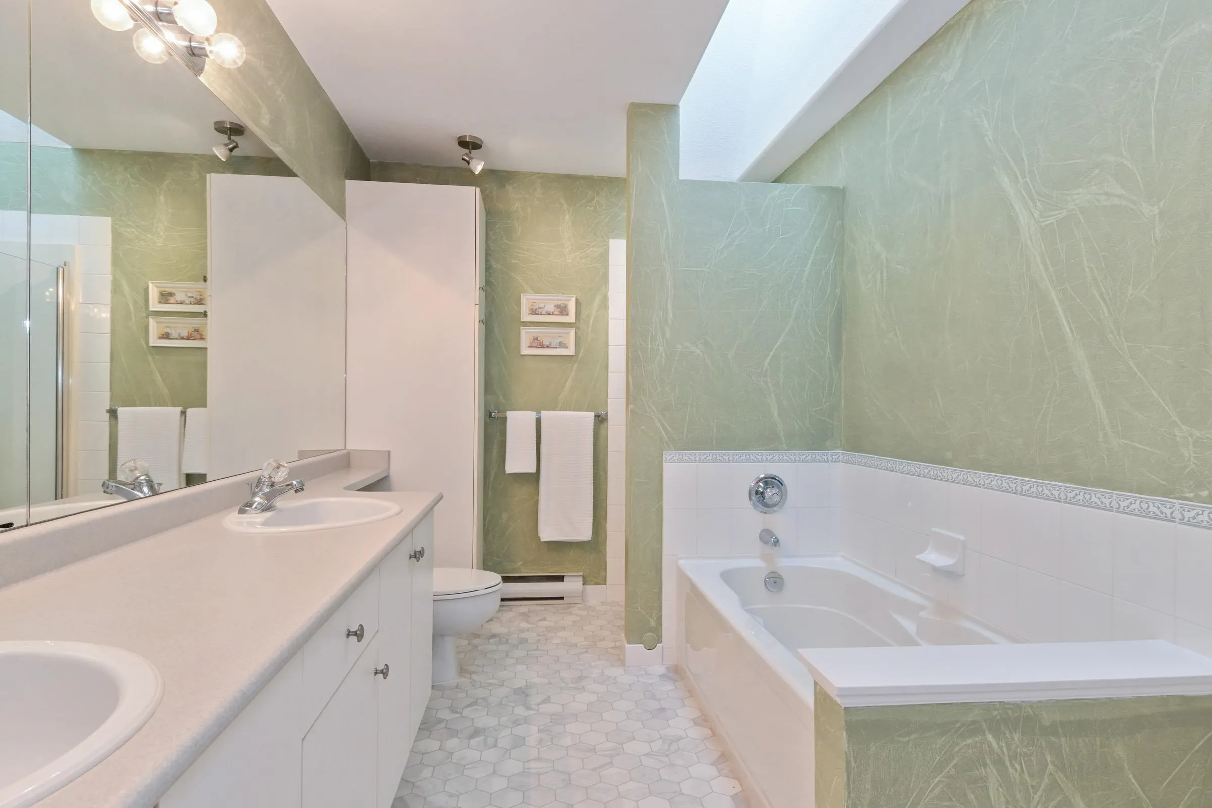 22 8890 Walnut Grove Drive