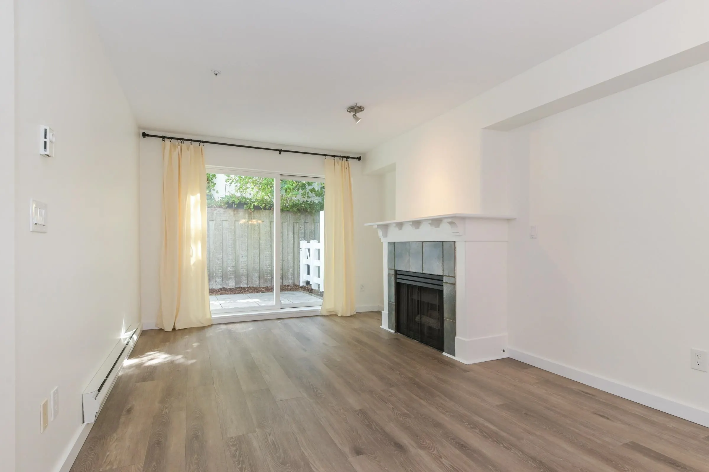 22 8890 Walnut Grove Drive