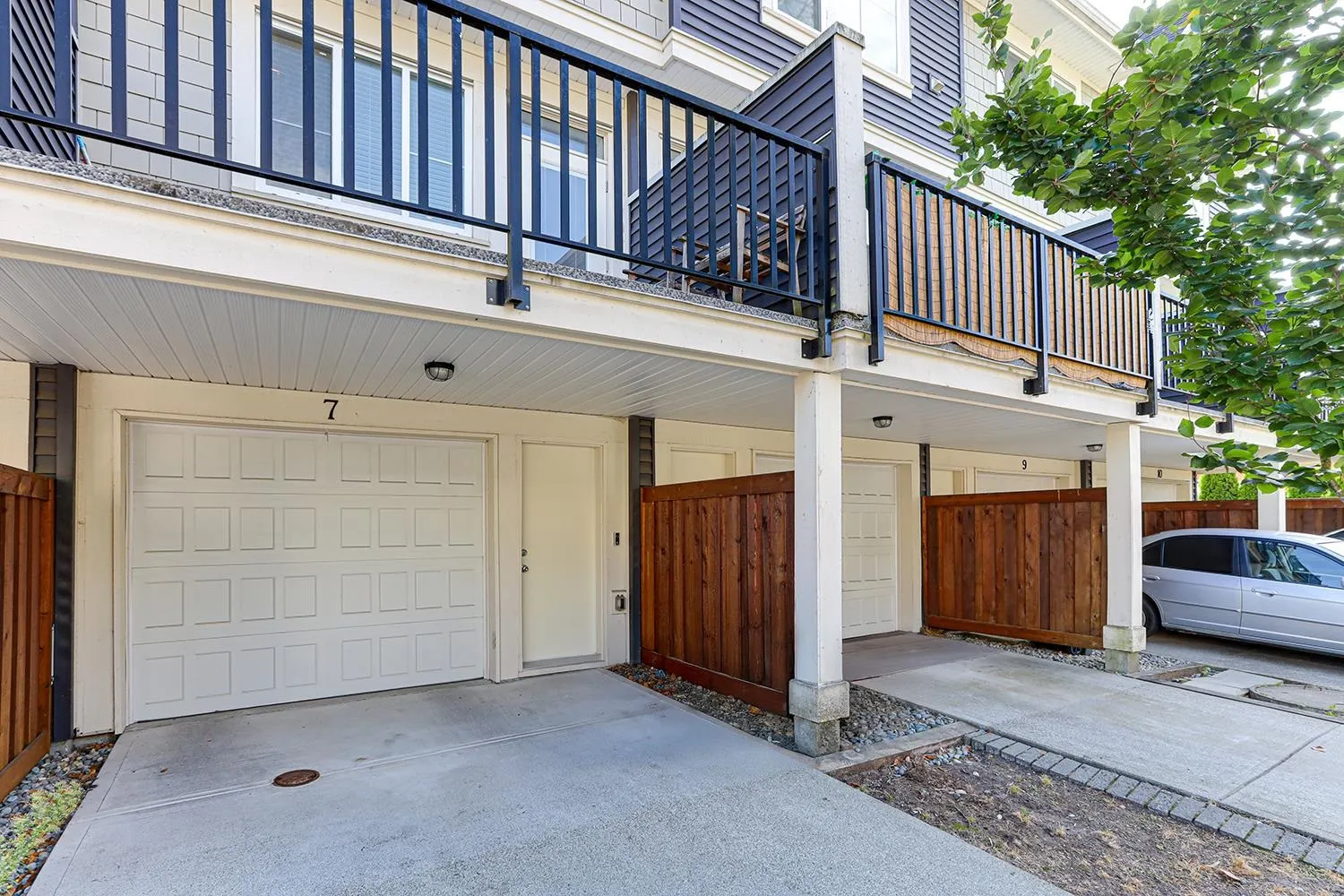7 8699 158 Street