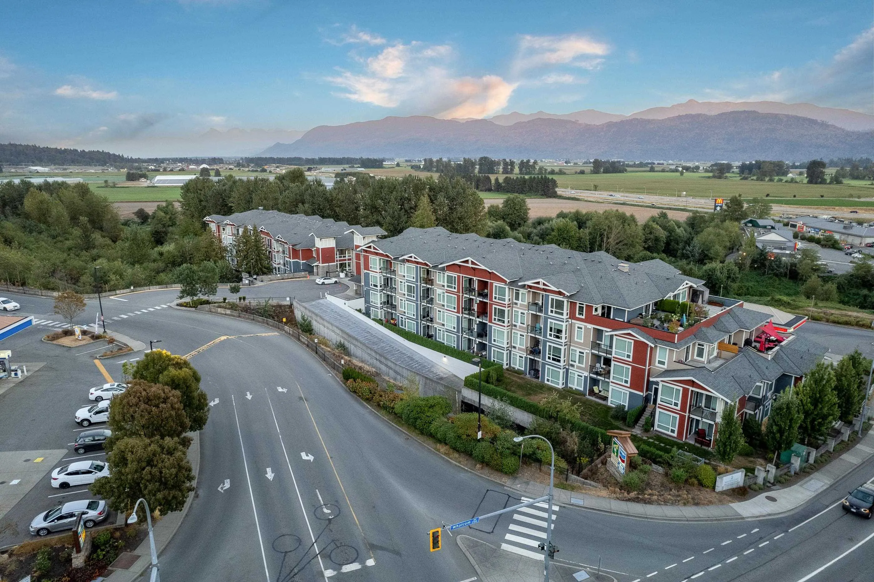 406 2242 Whatcom Road