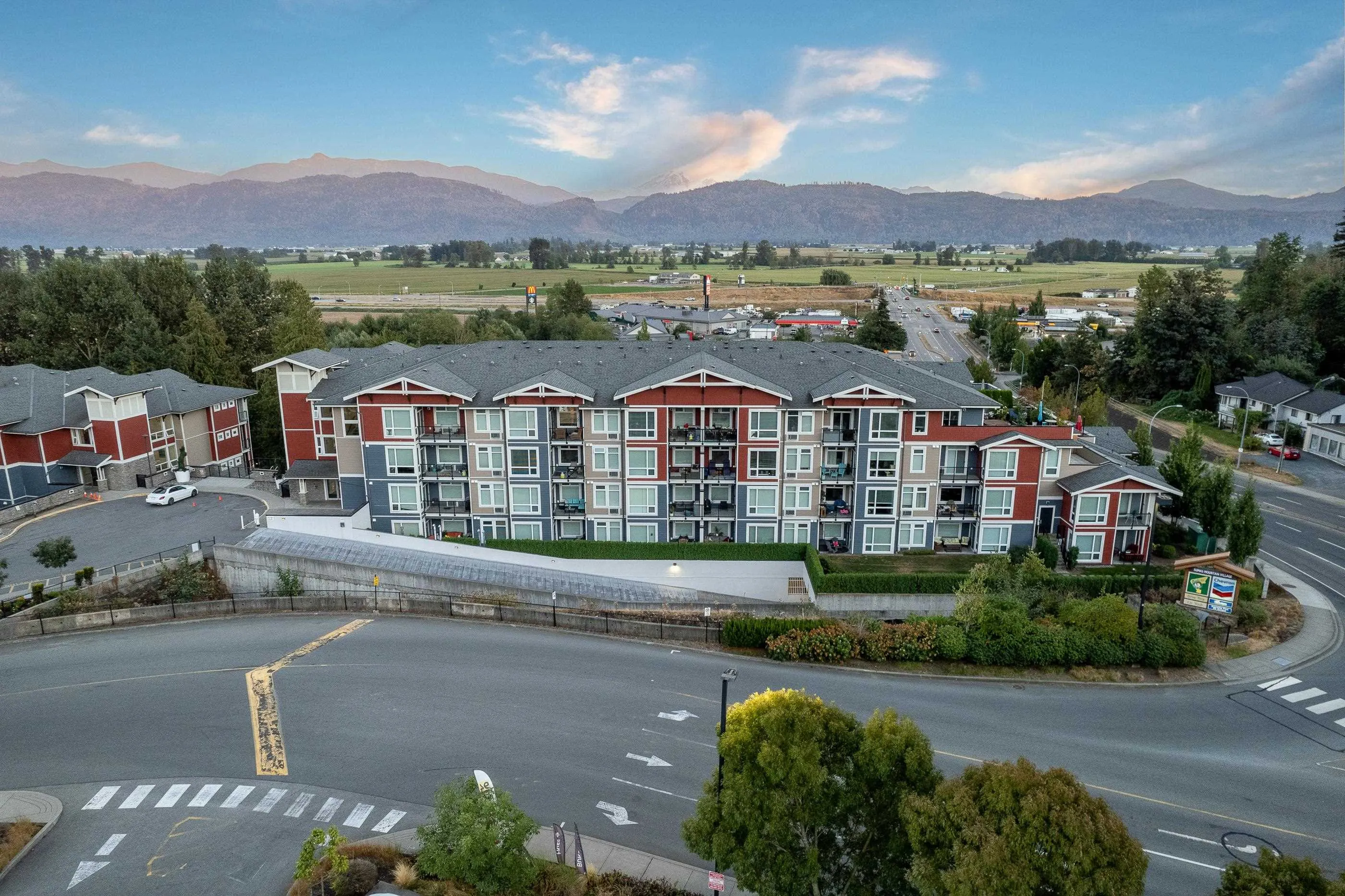 406 2242 Whatcom Road