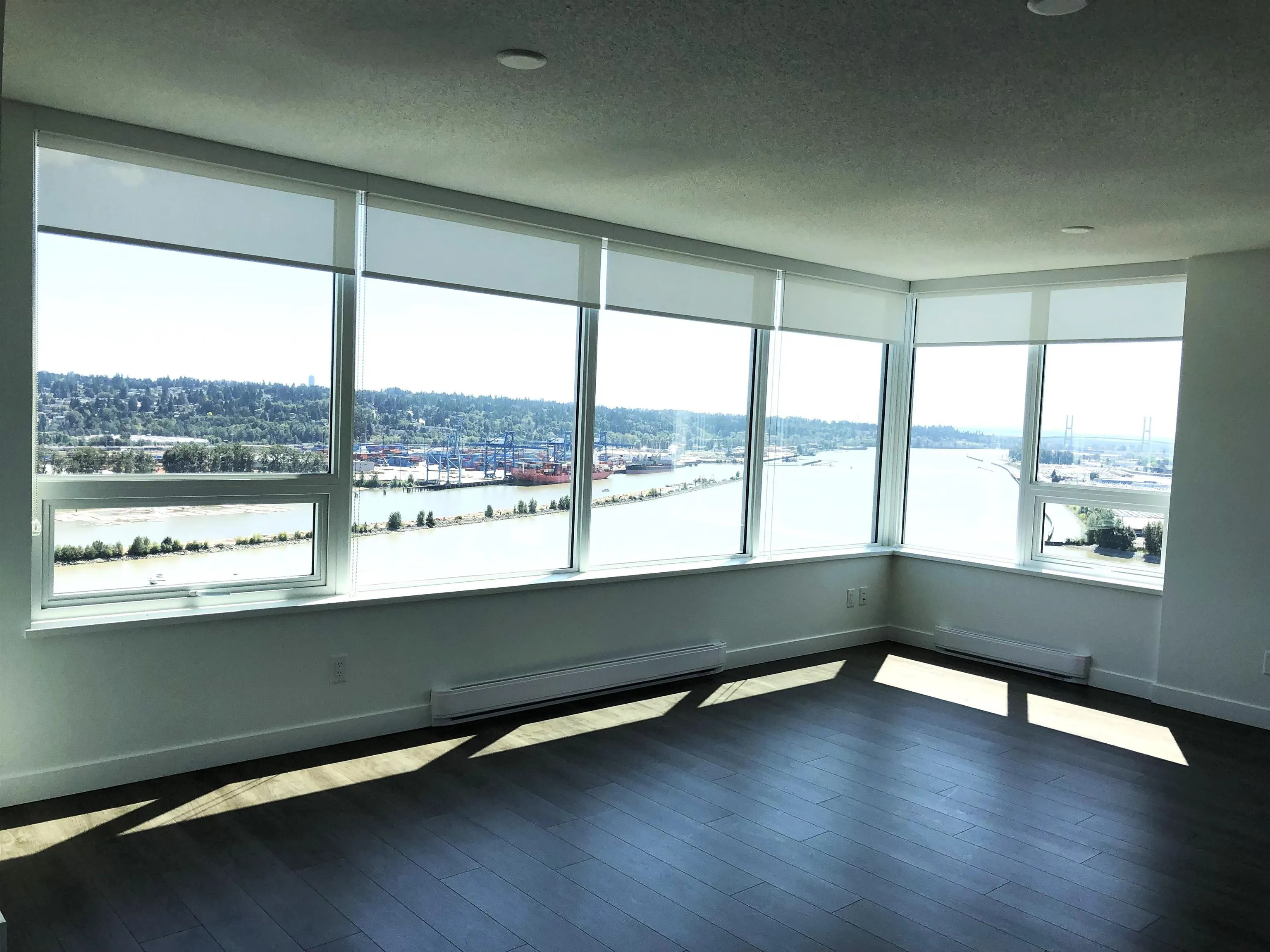 1905 908 Quayside Drive