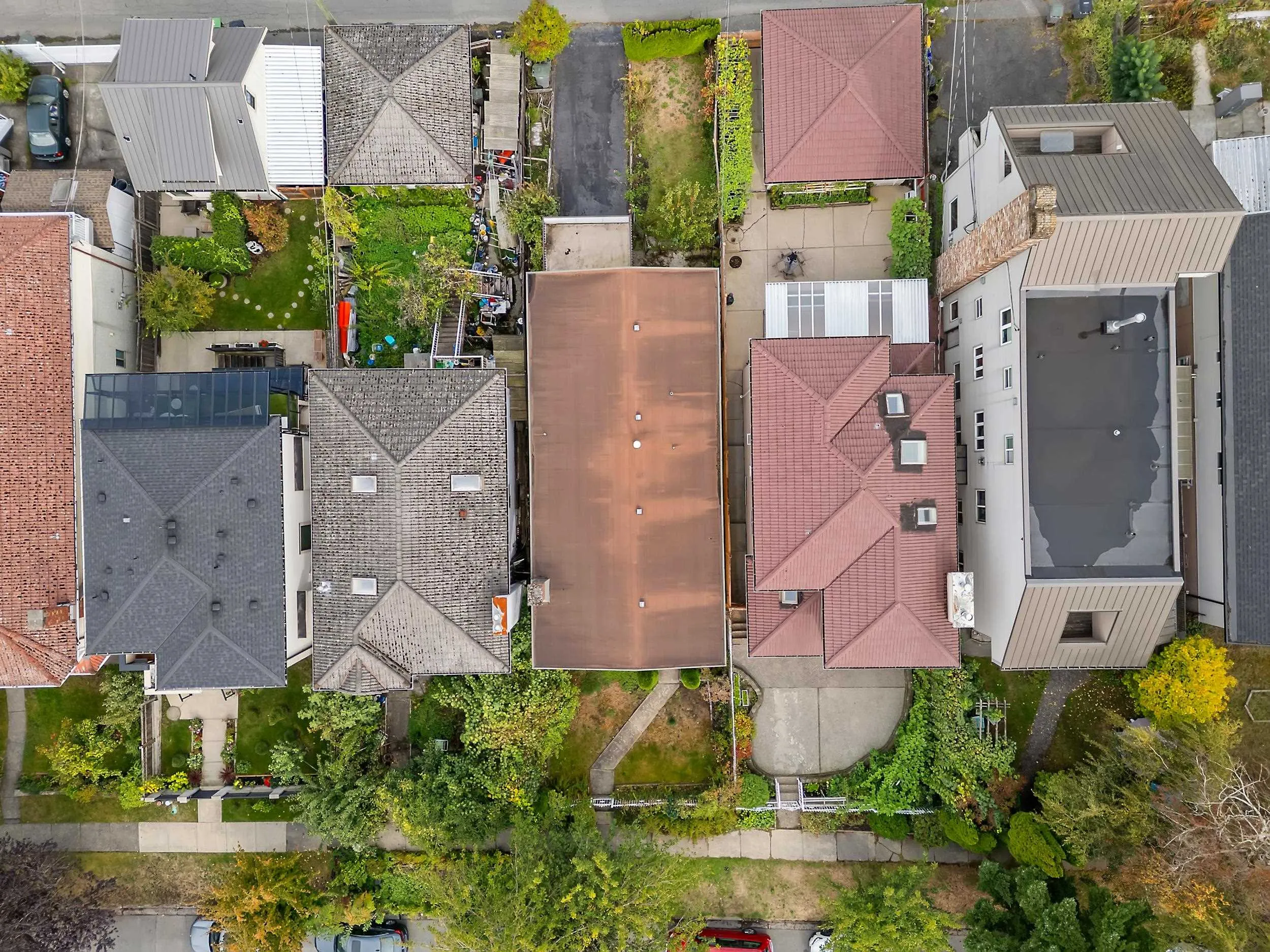 271 E 38th Avenue