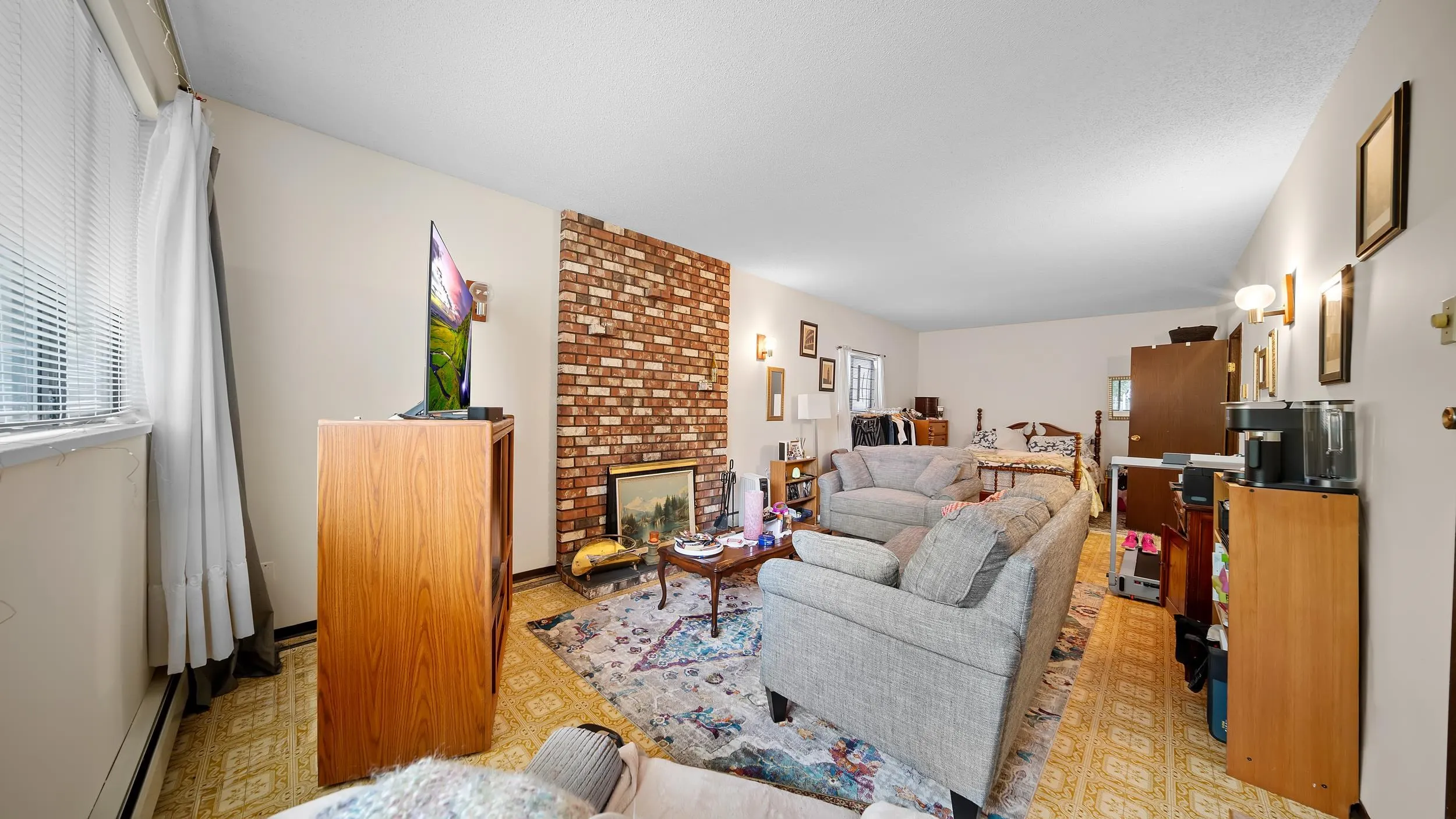 271 E 38th Avenue