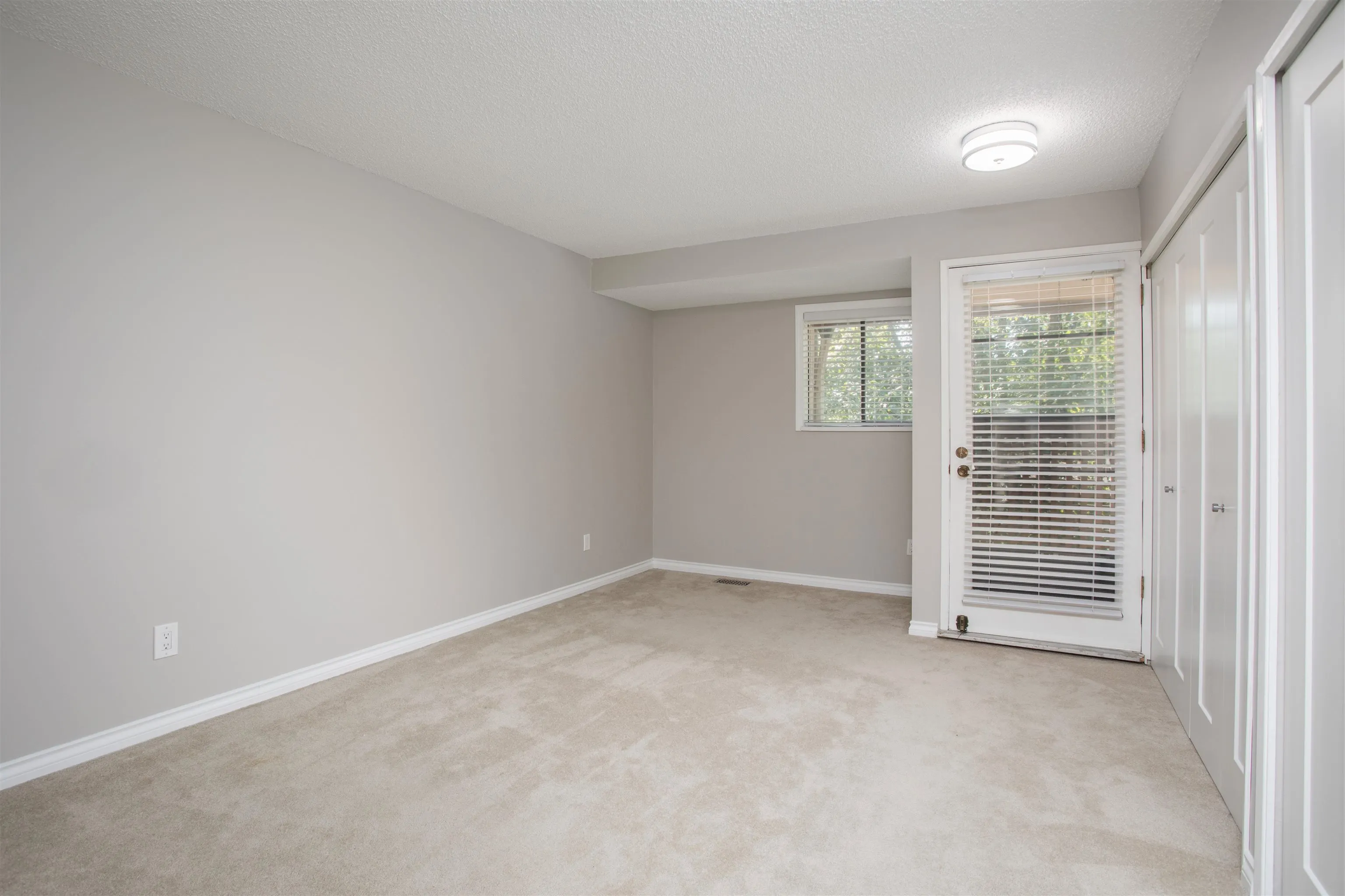 103 12743 16 Avenue