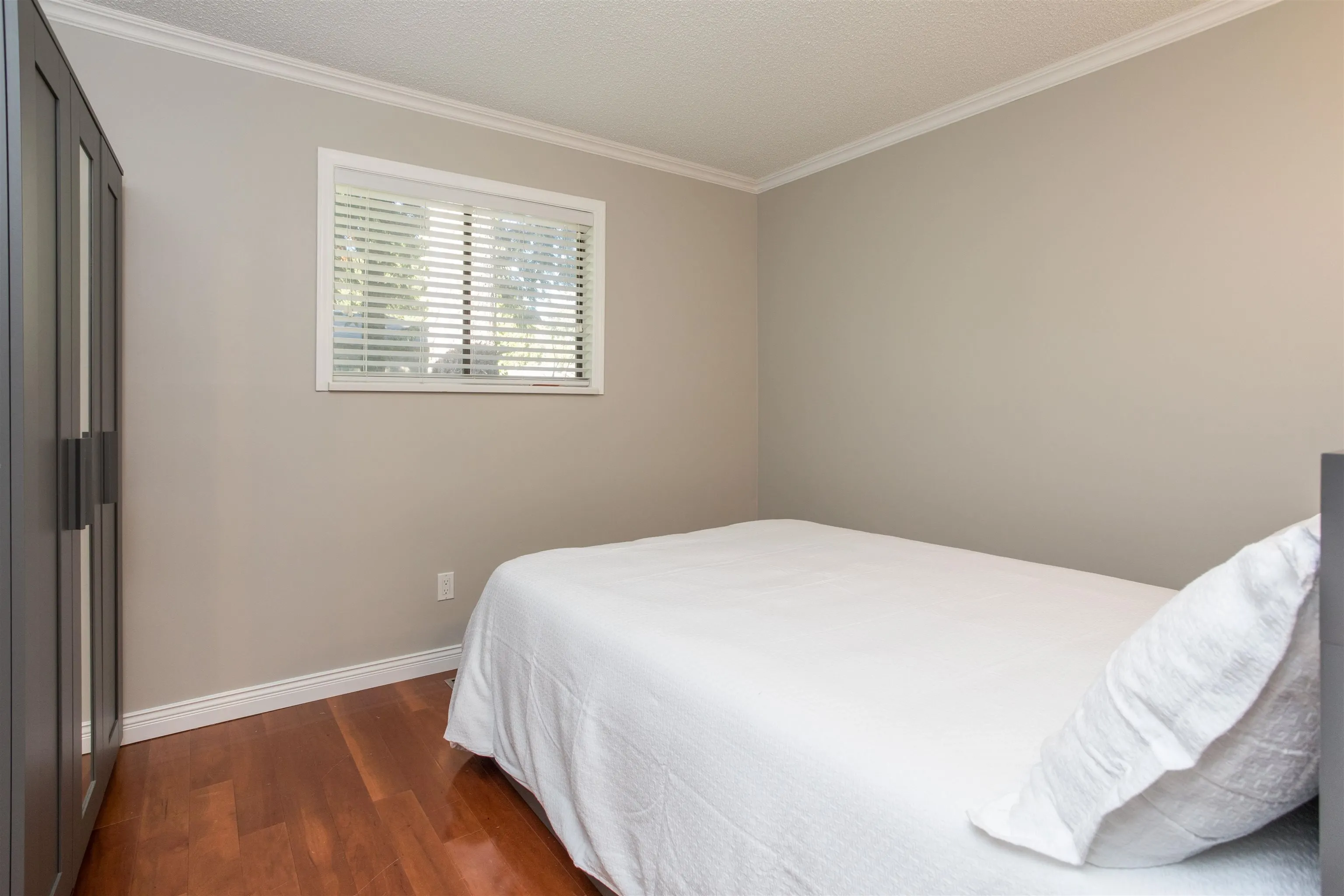 103 12743 16 Avenue
