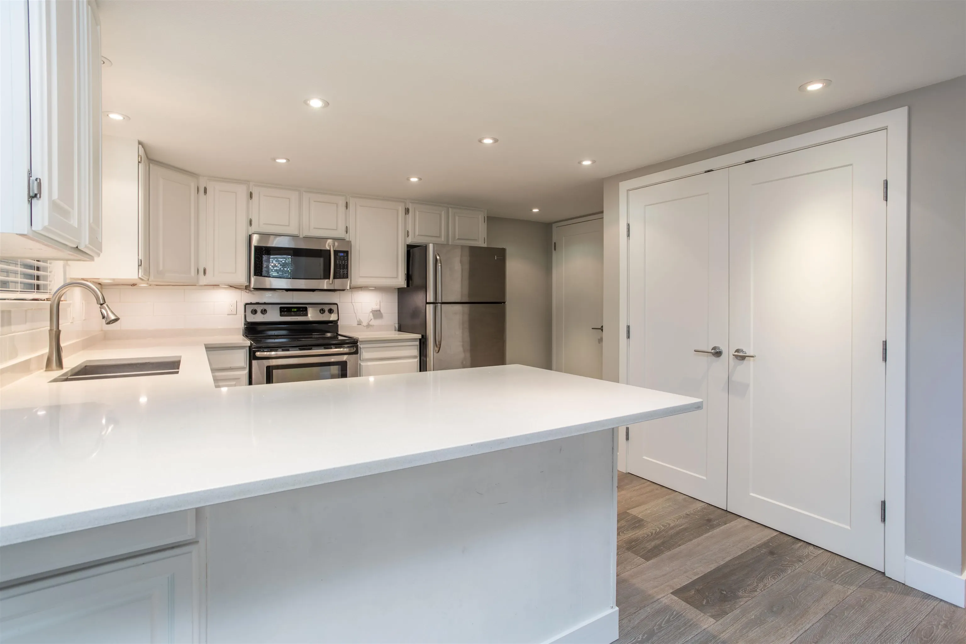 103 12743 16 Avenue