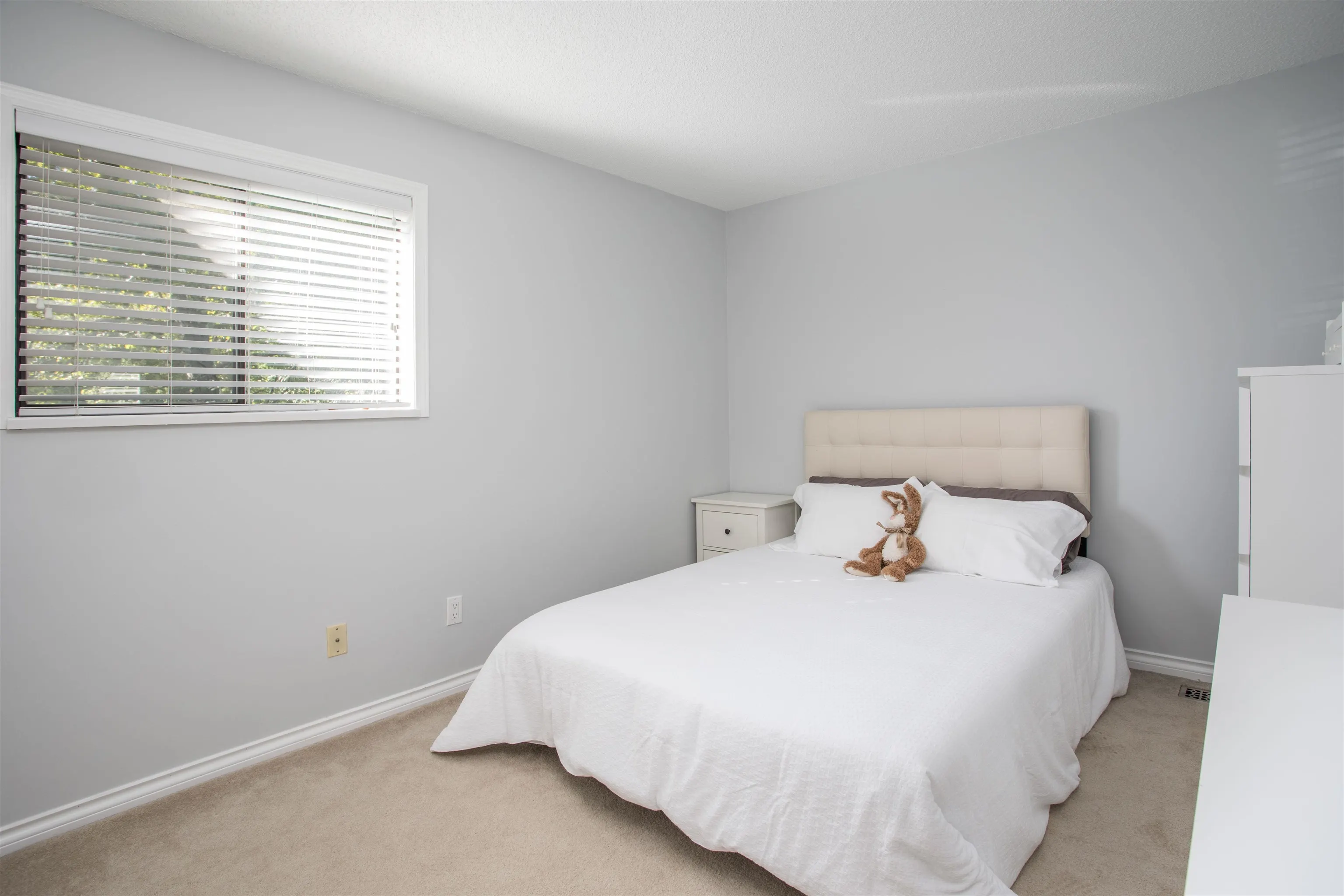 103 12743 16 Avenue