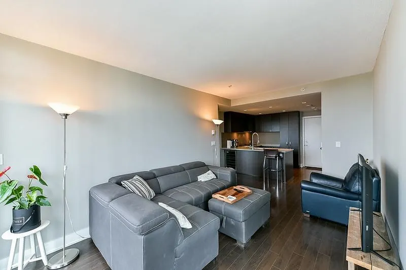 2605 3008 Glen Drive