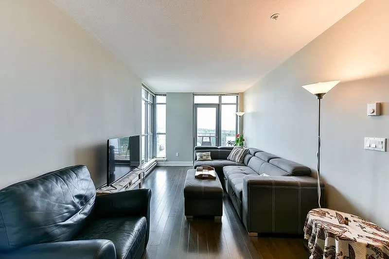 2605 3008 Glen Drive