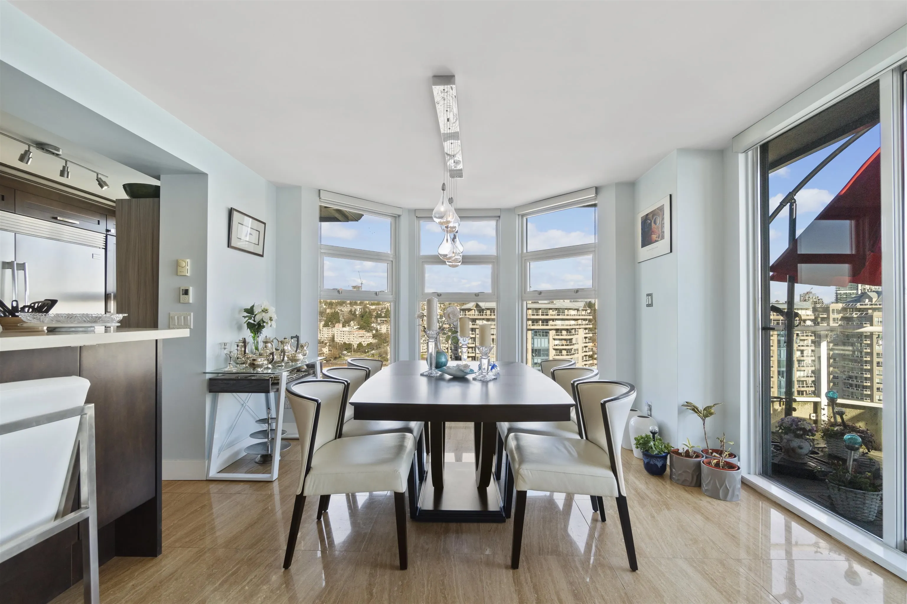 1901 1250 Quayside Drive