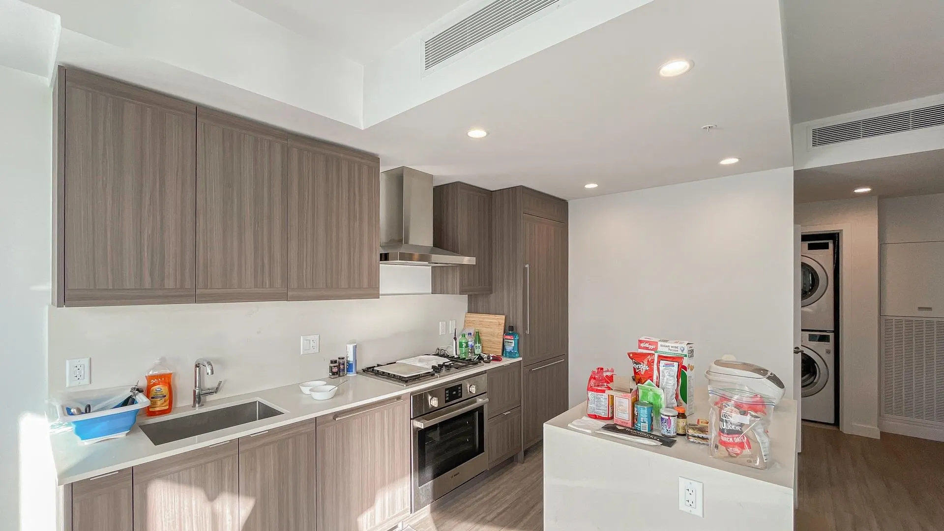 2007 2351 Beta Avenue