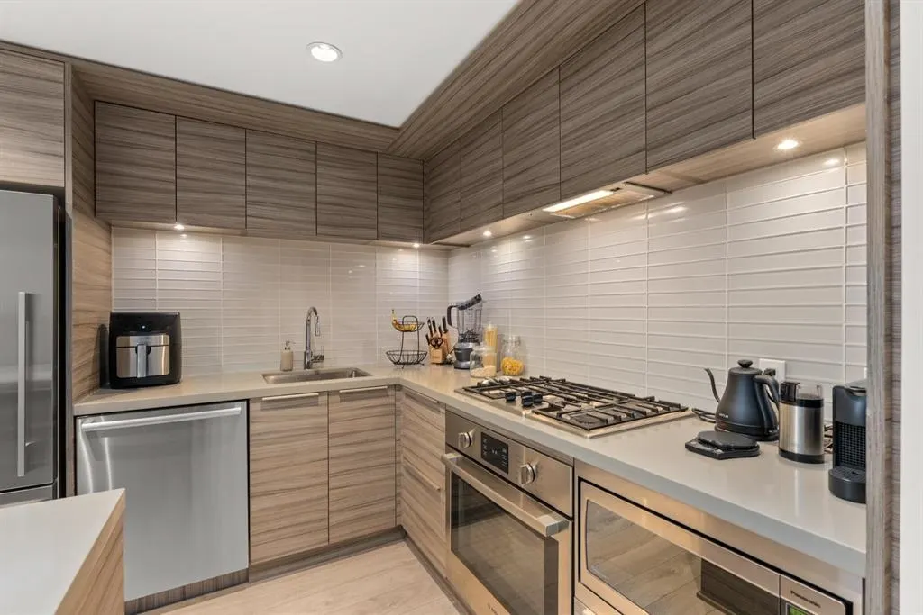 1909 1550 Fern Street