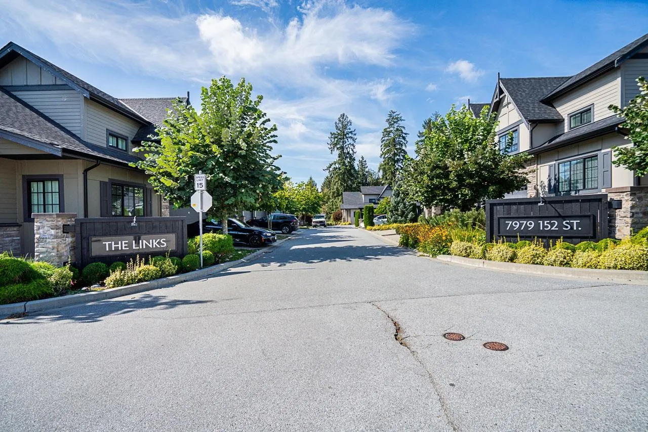 28 7979 152 Street