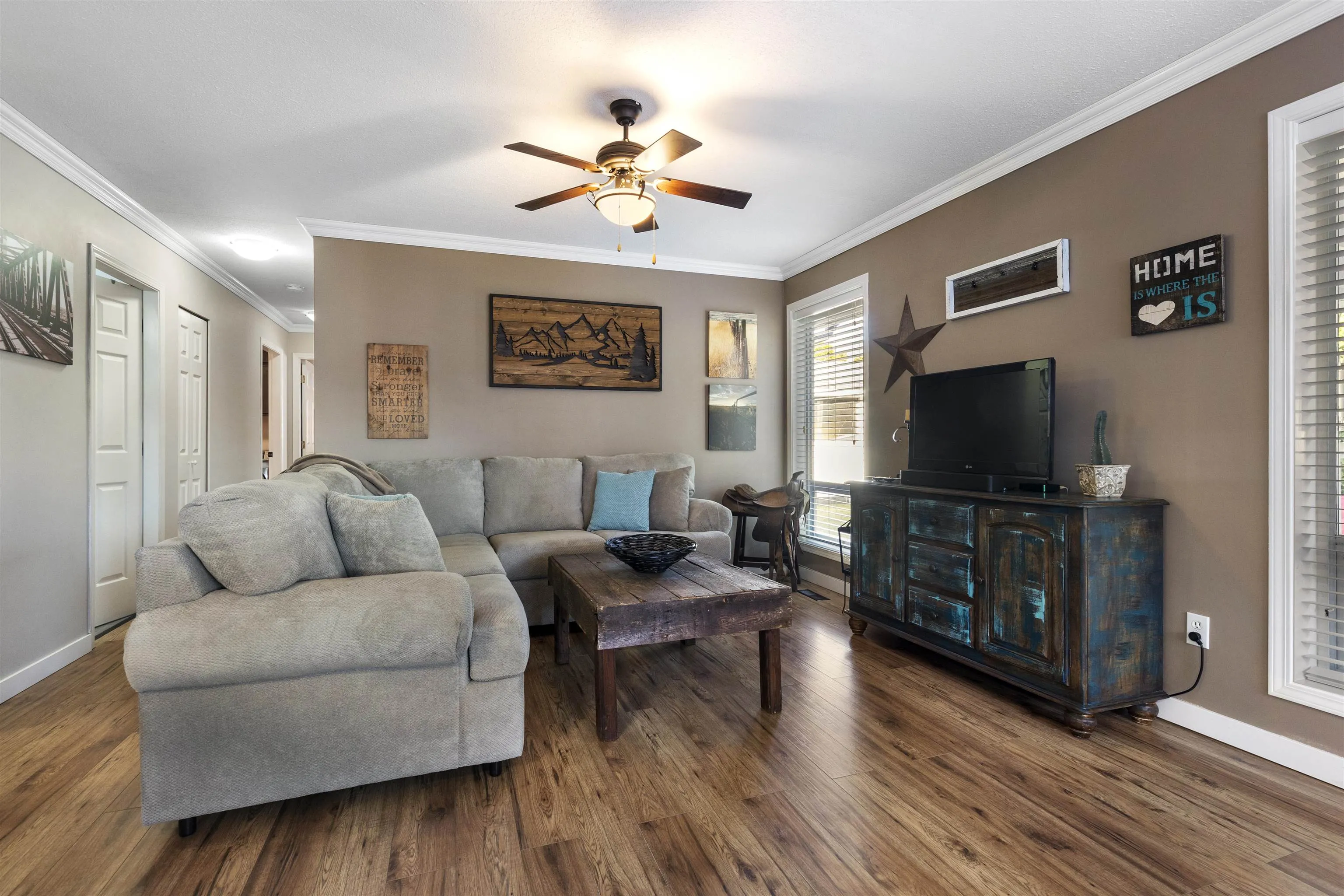 1636 Agassiz-Rosedale Highway No 9 Highway