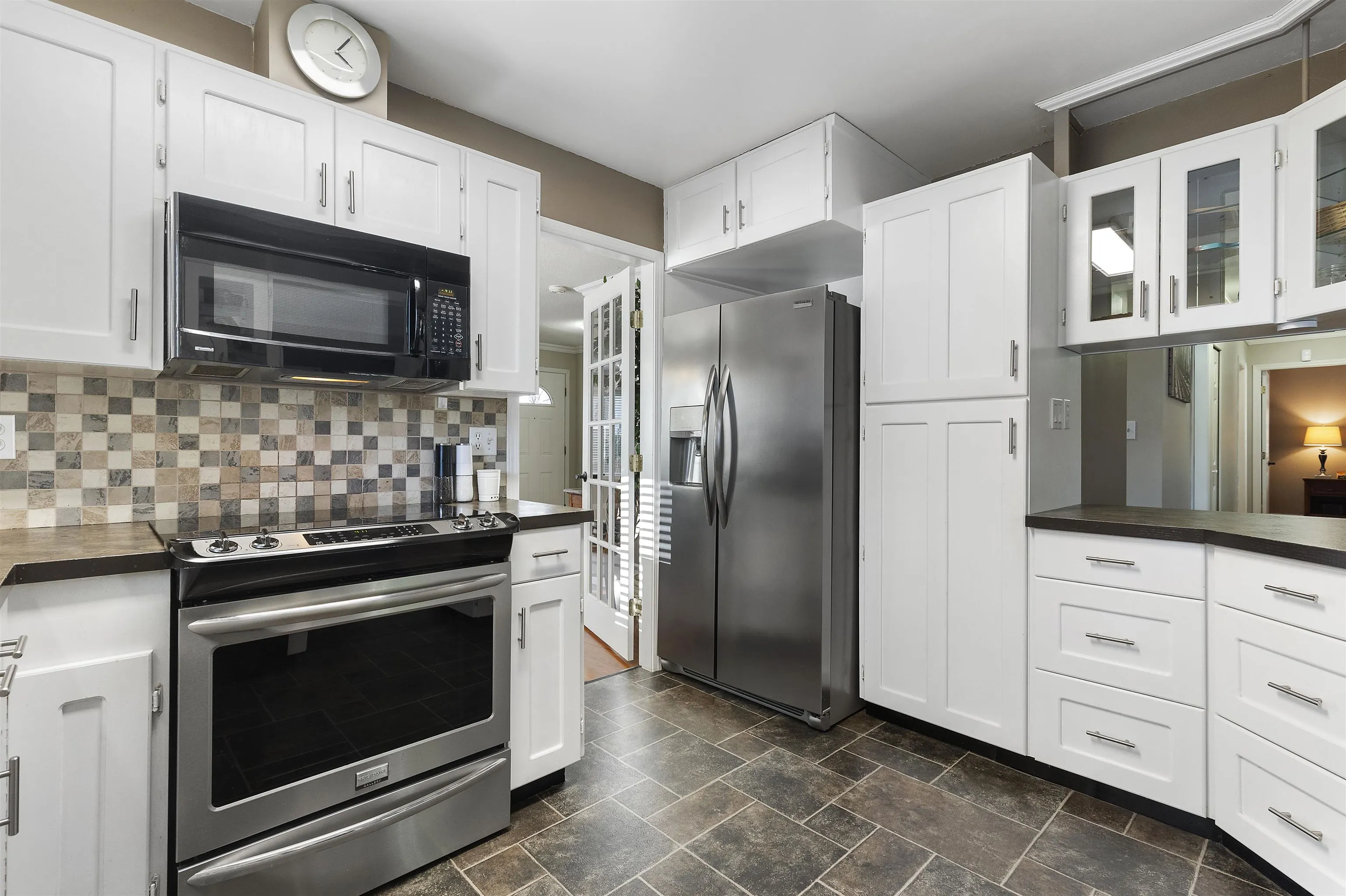 1636 Agassiz-Rosedale Highway No 9 Highway