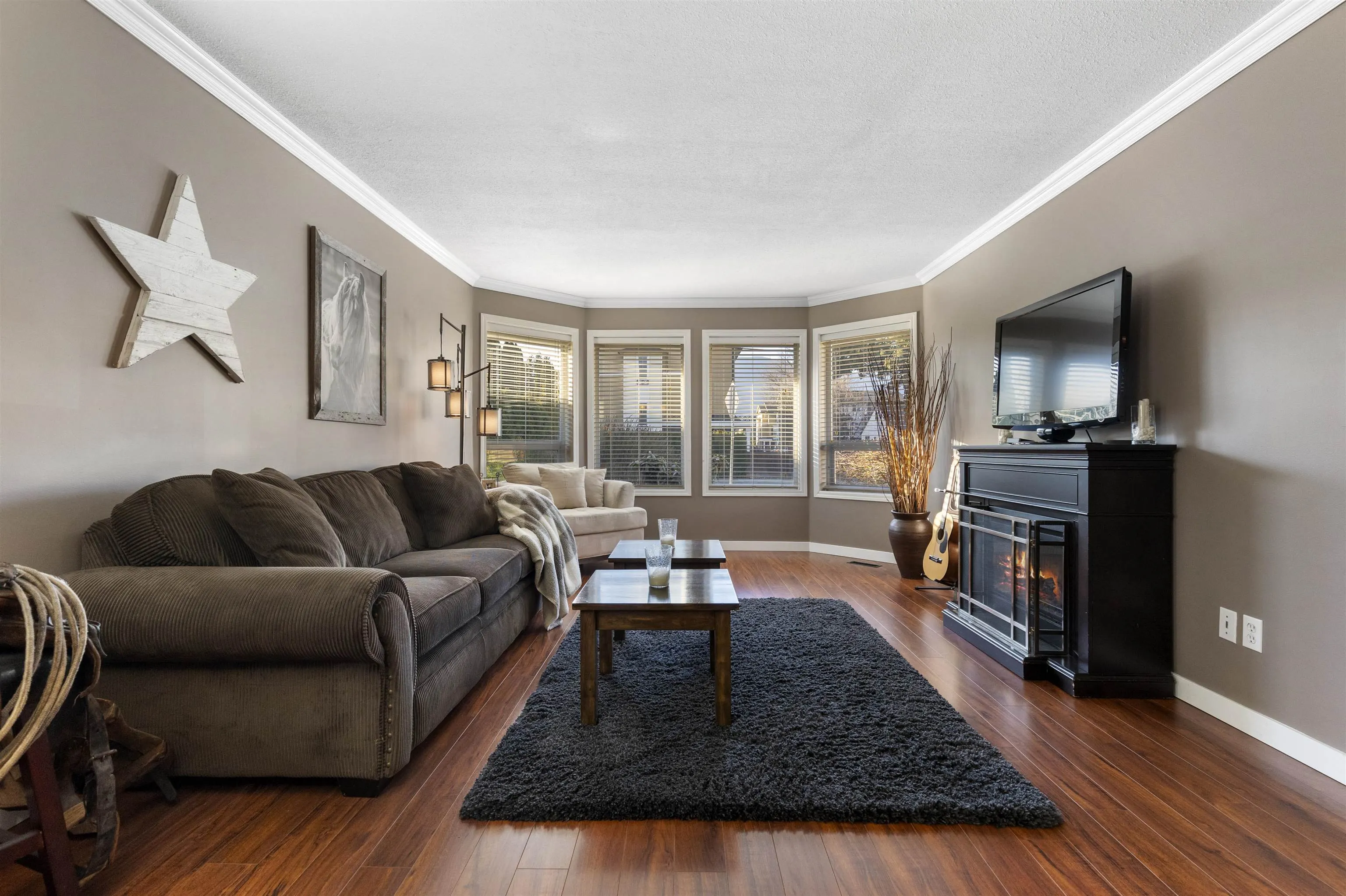 1636 Agassiz-Rosedale Highway No 9 Highway